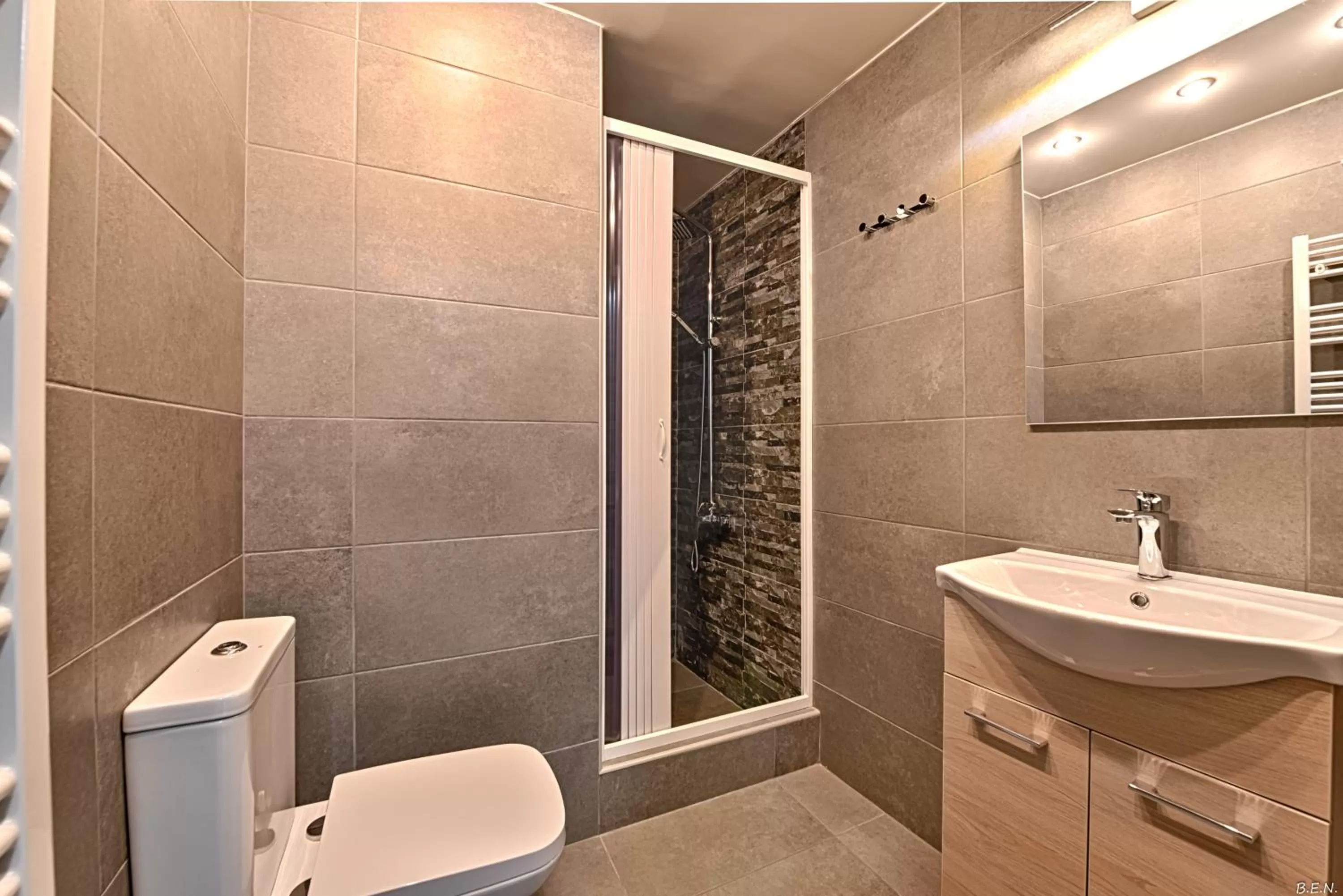 Shower in Alexia's Apartments