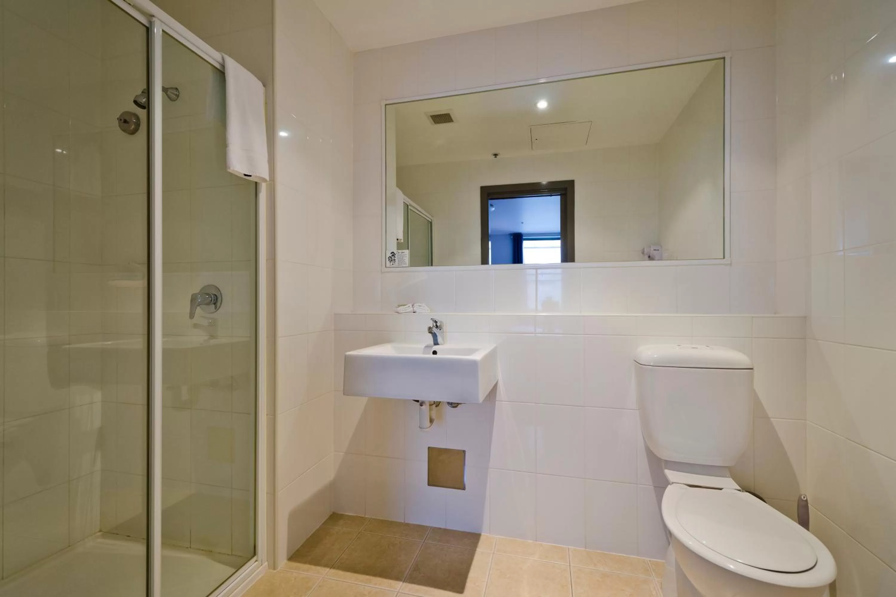 Bathroom in City Square Motel