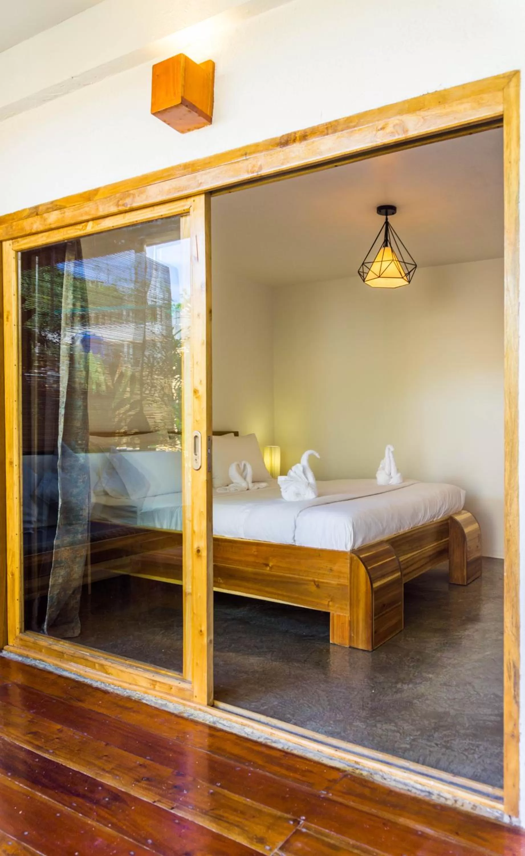 Photo of the whole room, Bed in Focus Rooms