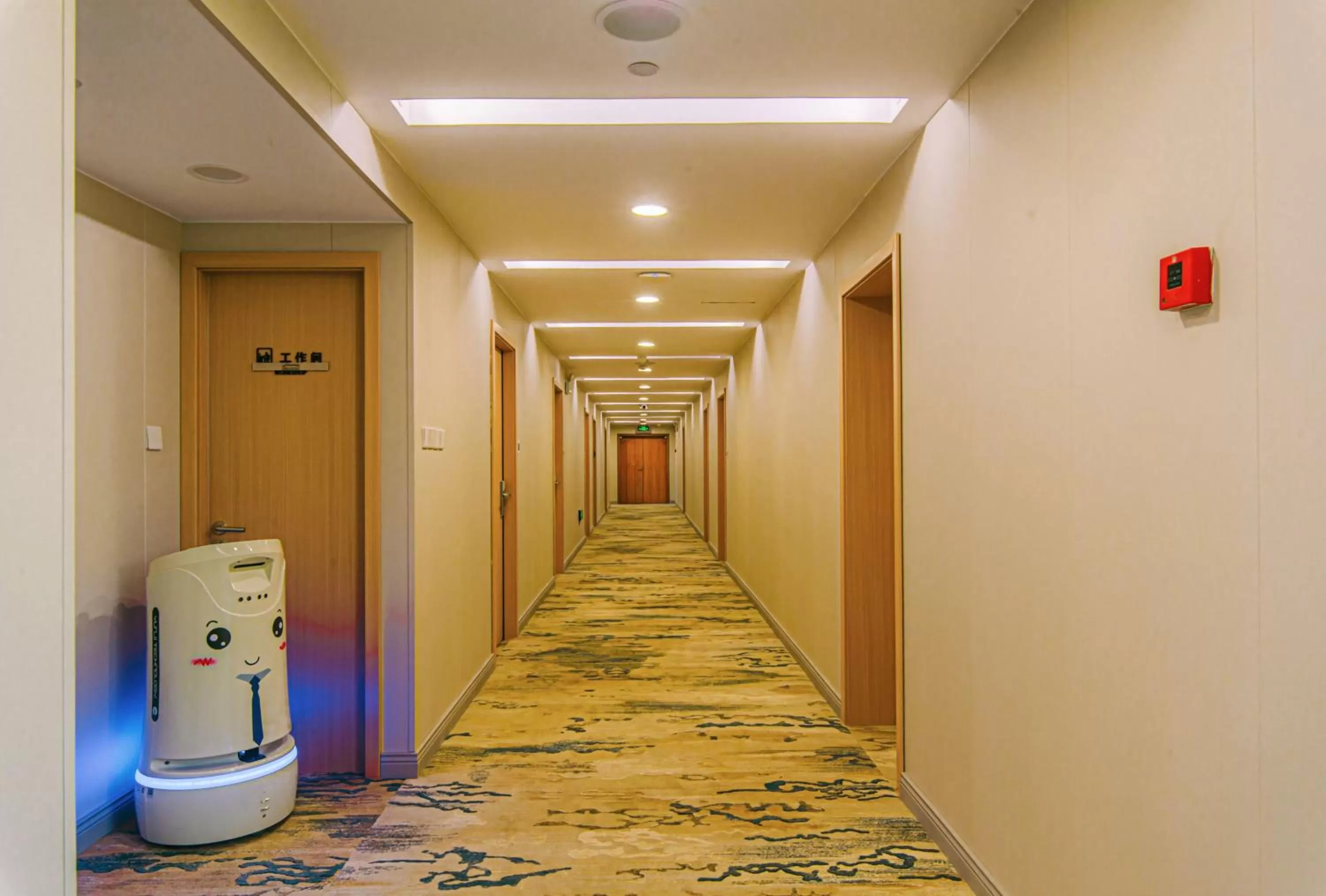 On site in Shanghai JOYFUL YARD Hotel-Free shuttle bus to Pudong Airport and Disneyland