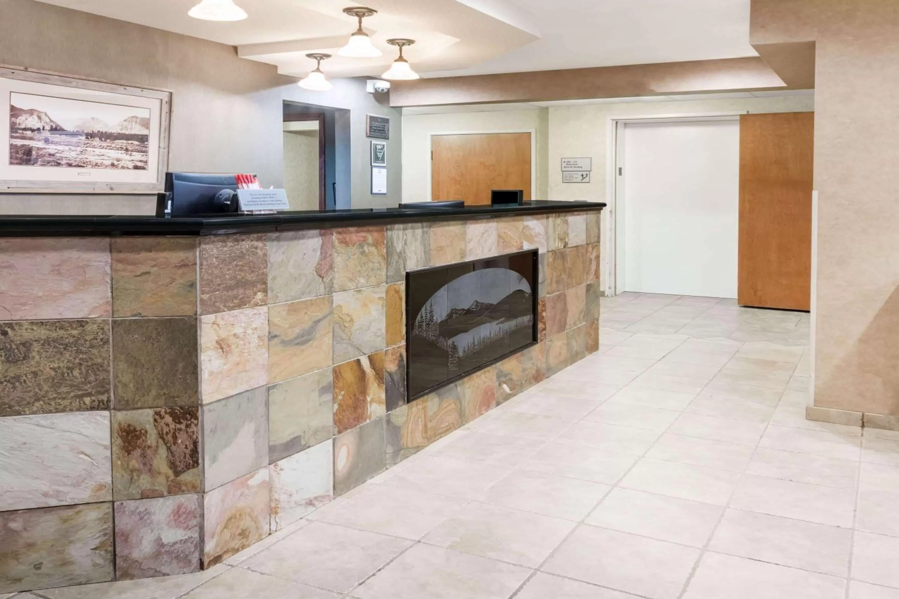 Lobby or reception in Ramada by Wyndham Frisco