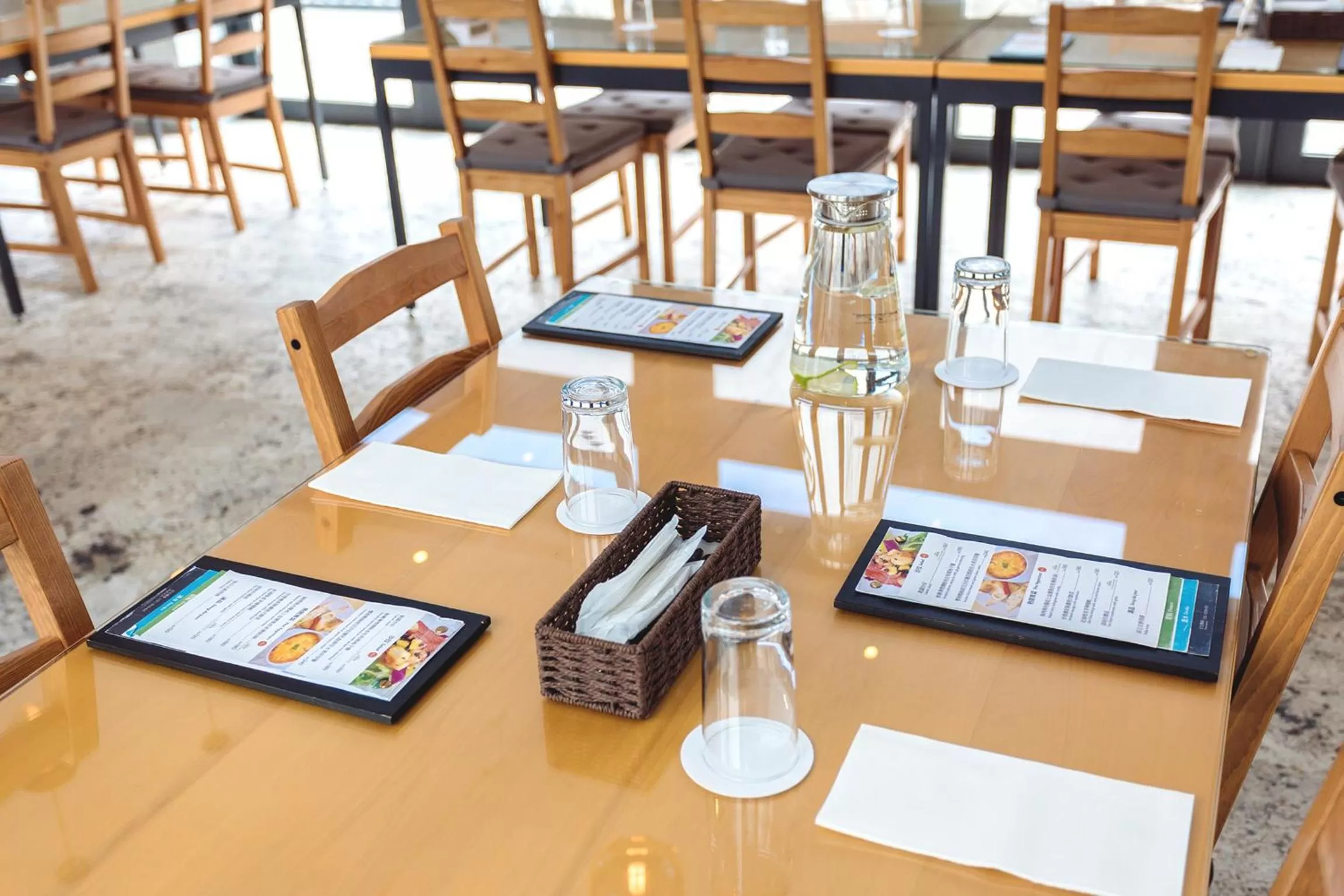 Restaurant/places to eat in Kadda Hotel