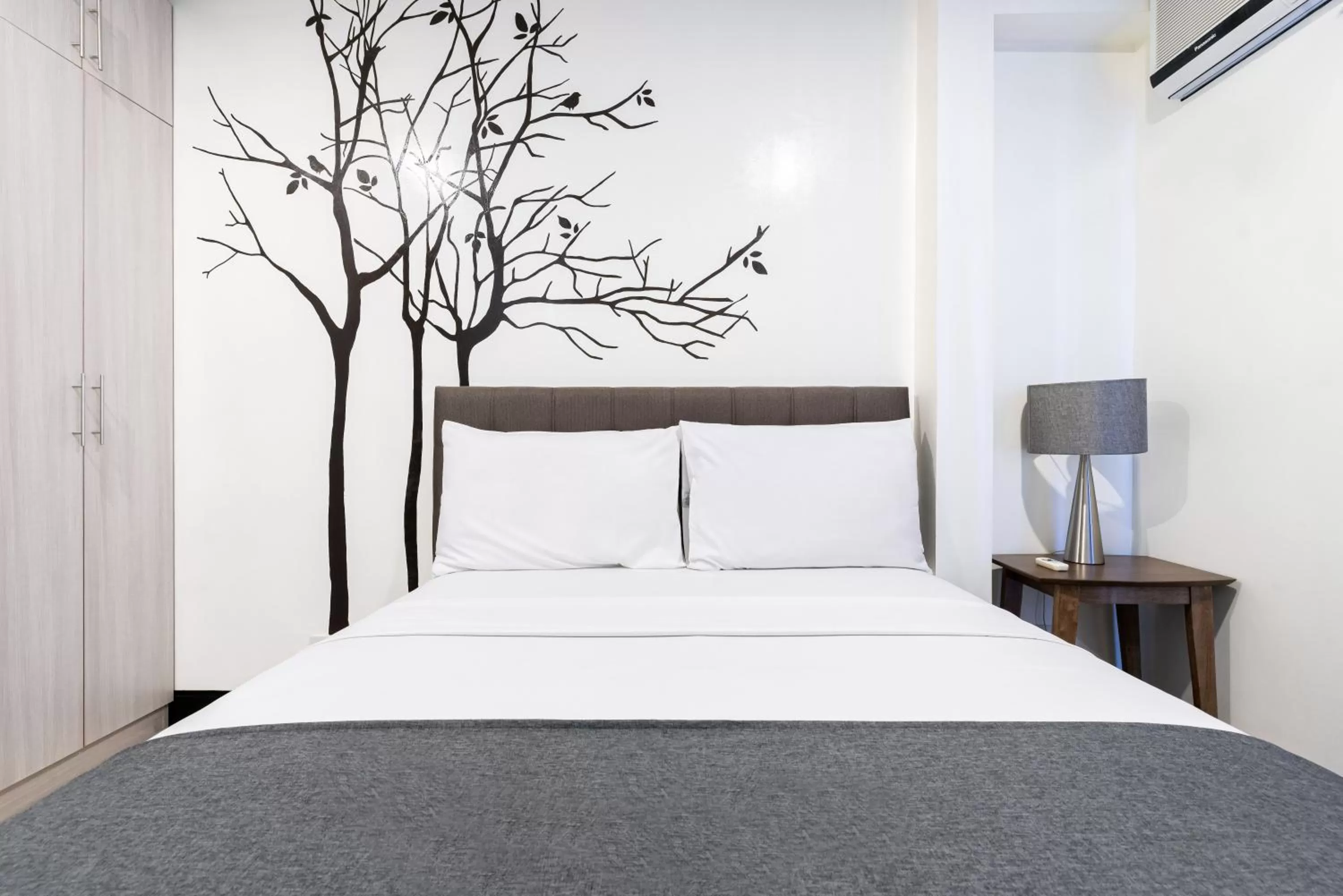 Bedroom, Bed in Artemis Place Makati Hotel