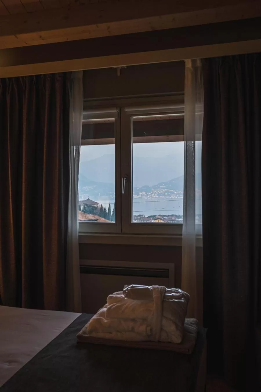 Natural landscape, Bed in Lake Hotel La Pieve