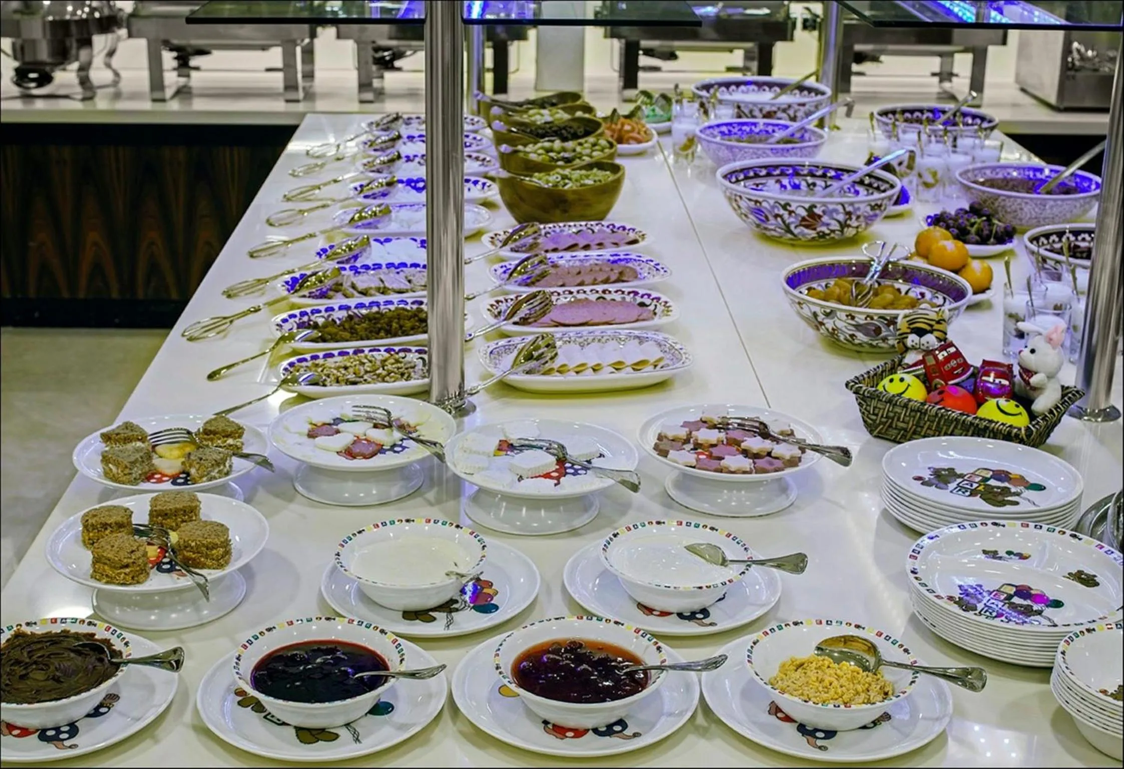 Restaurant/places to eat in Dosso Dossi Hotels Old City