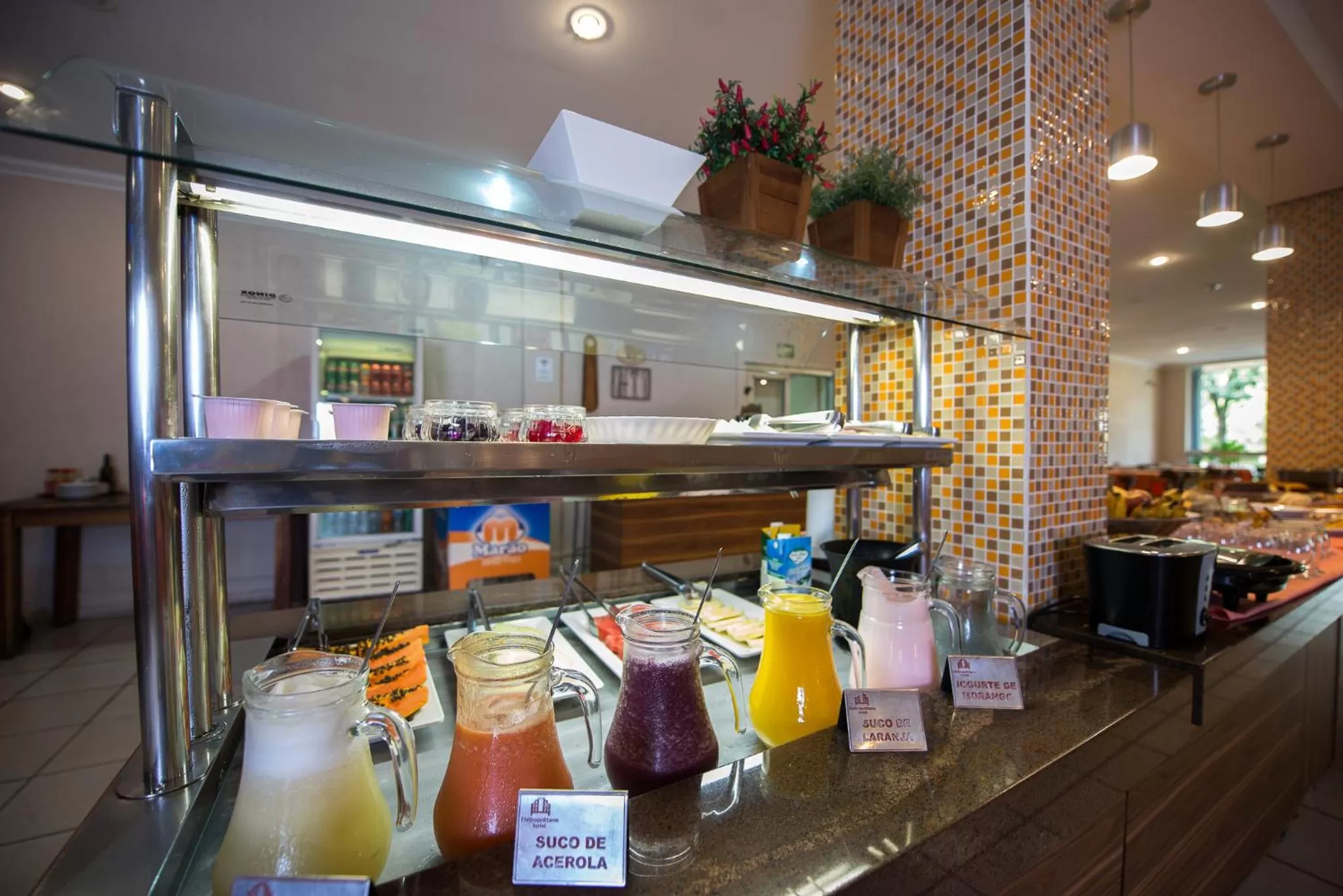 Buffet breakfast in Hotel Metropolitano