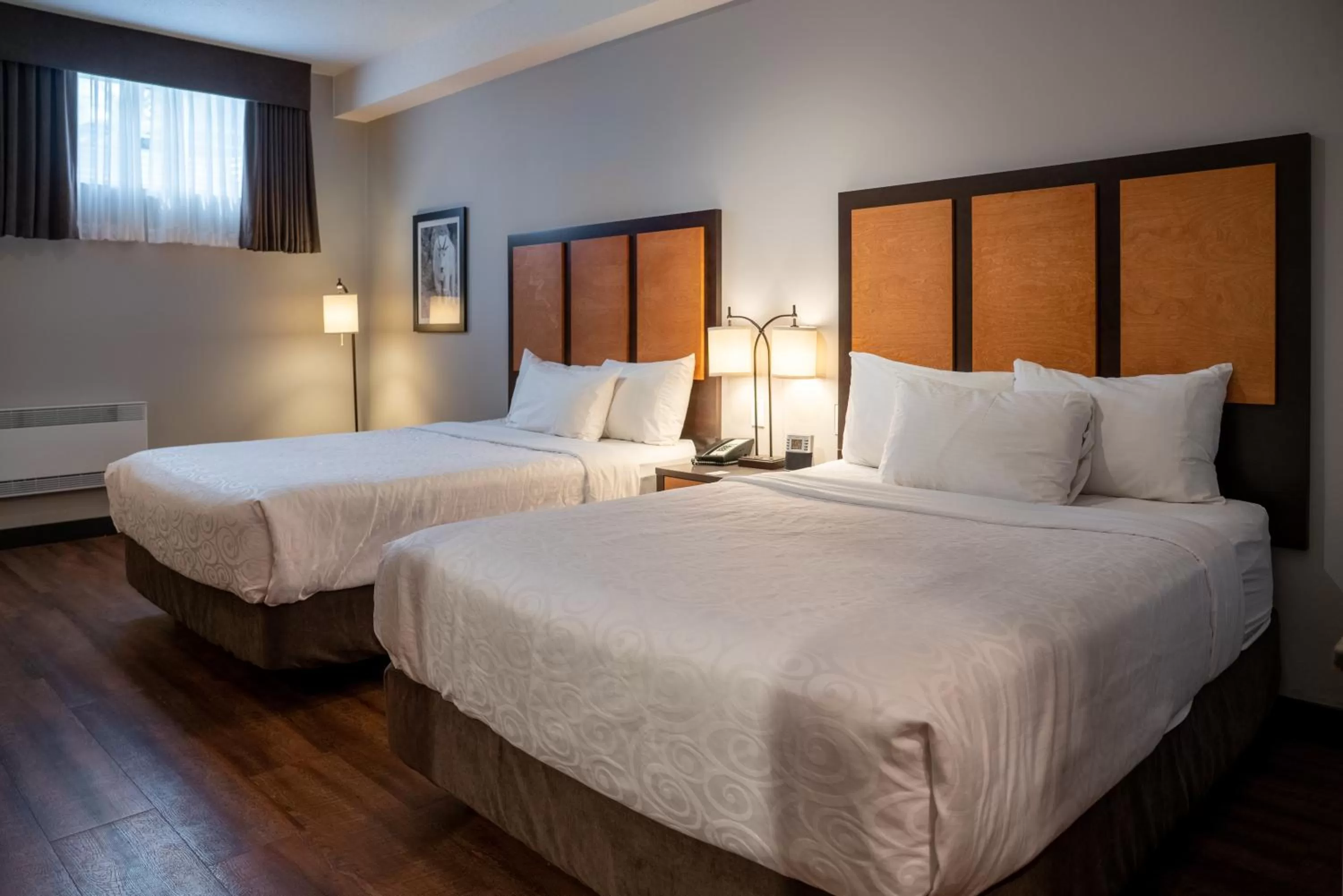 Photo of the whole room, Bed in Pocaterra Inn & Waterslide