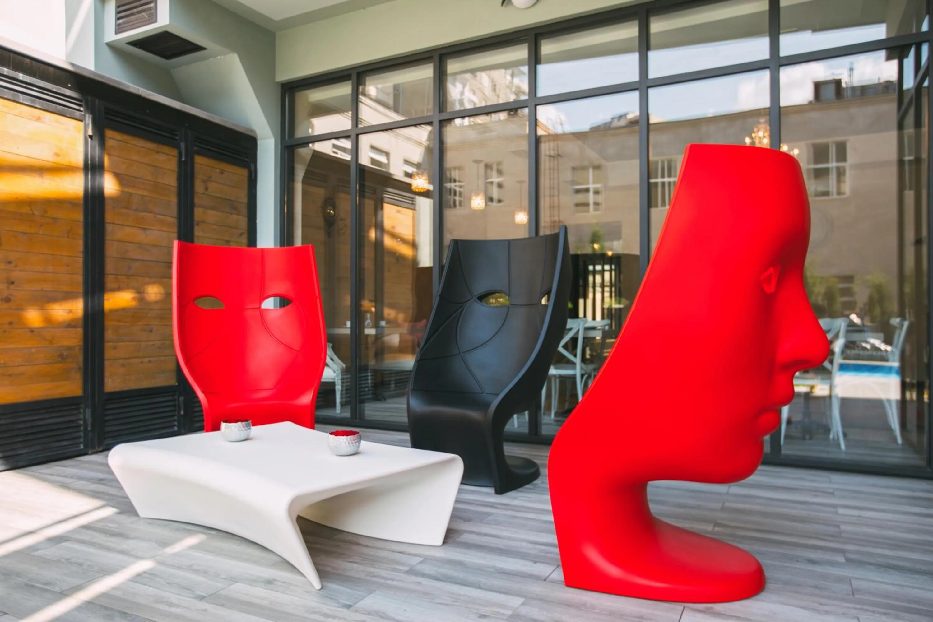 Restaurant/places to eat in Sephia Hotel