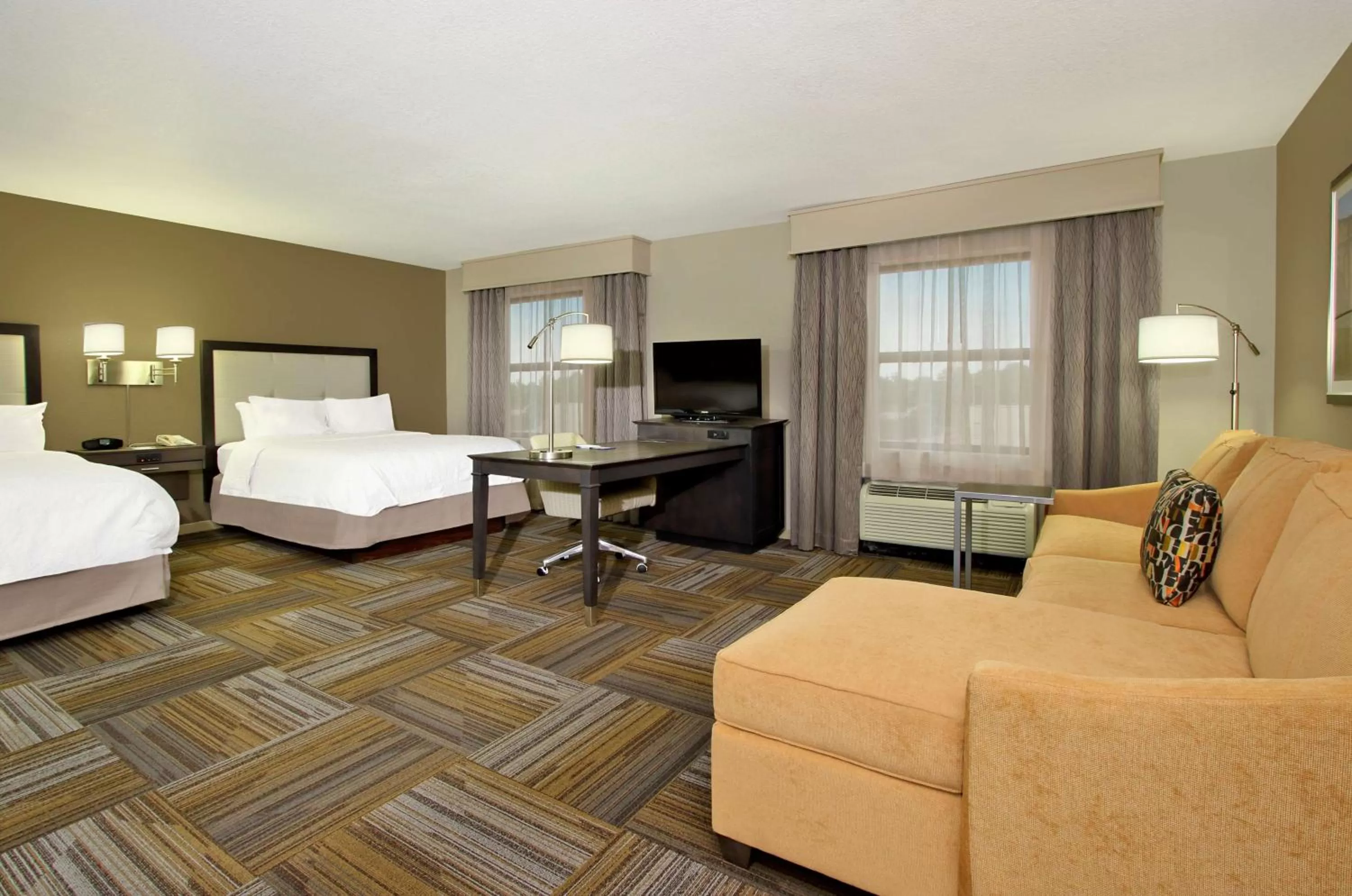 Queen Studio Suite with Two Queen Beds and Sofa Bed - Non-Smoking in Hampton Inn & Suites-Florence Downtown