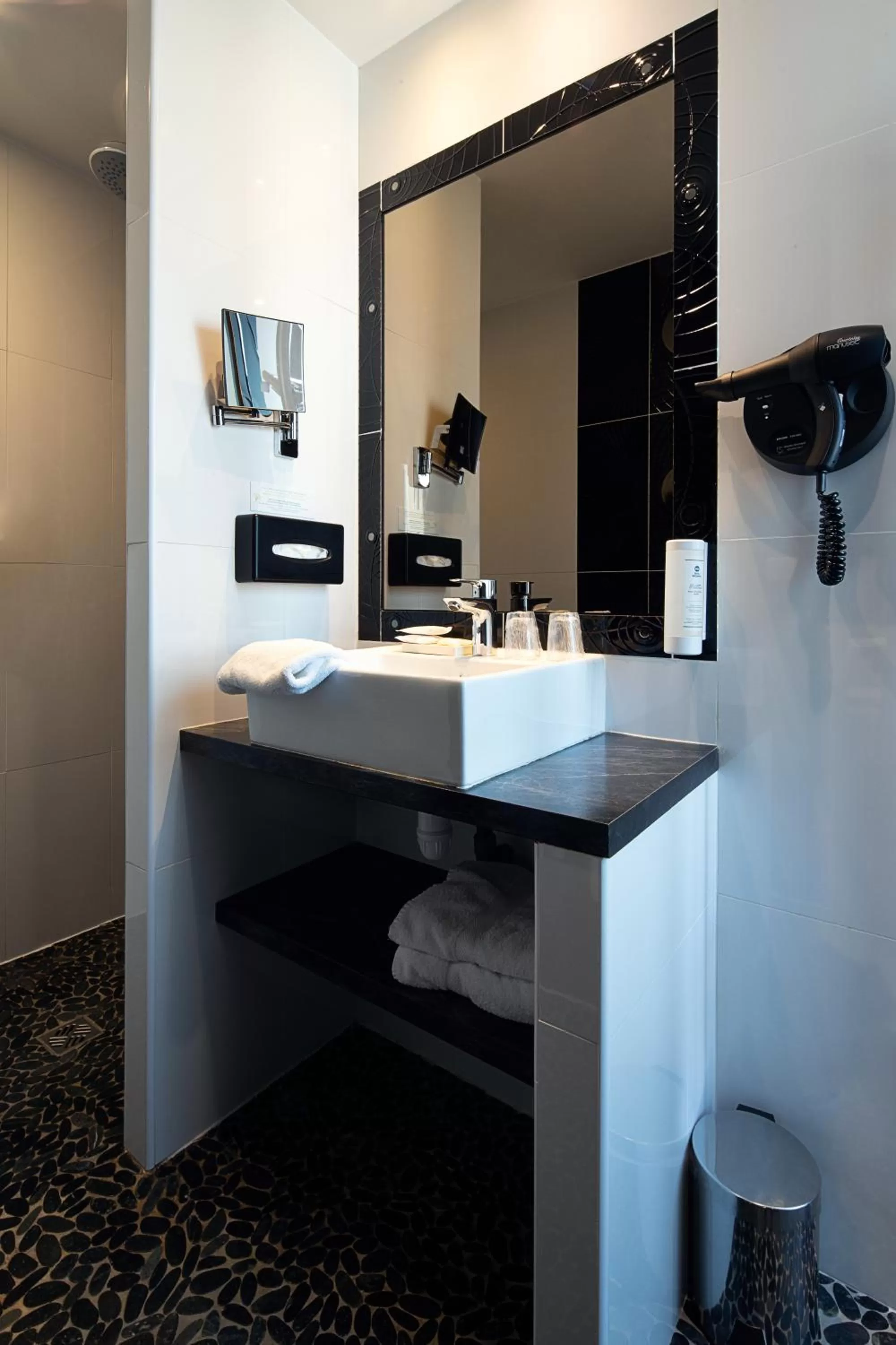 Bathroom in Best Western Central Hotel