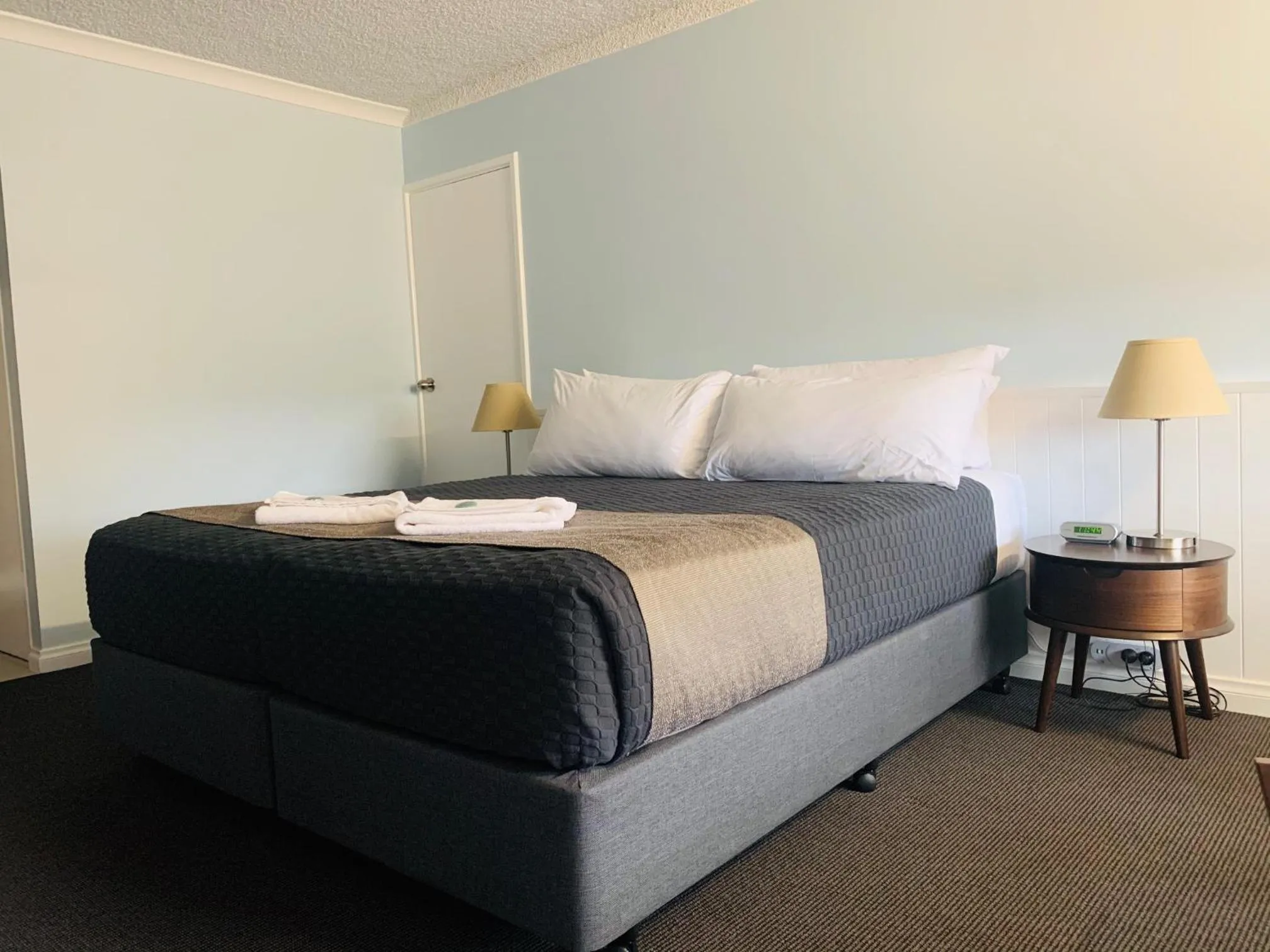 Bed in Dog Rock Motel