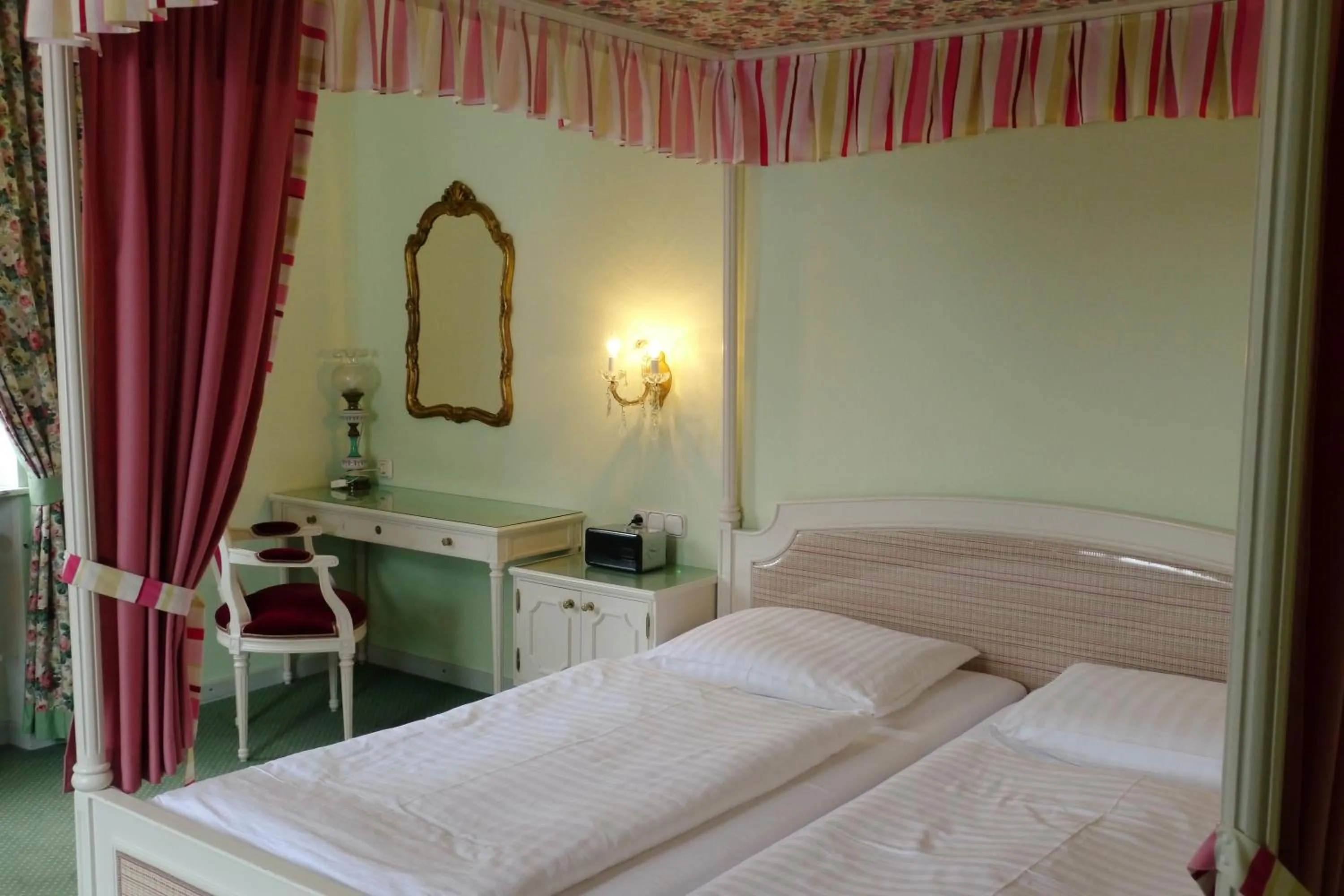 Decorative detail, Bed in Hotel Hohenstauffen