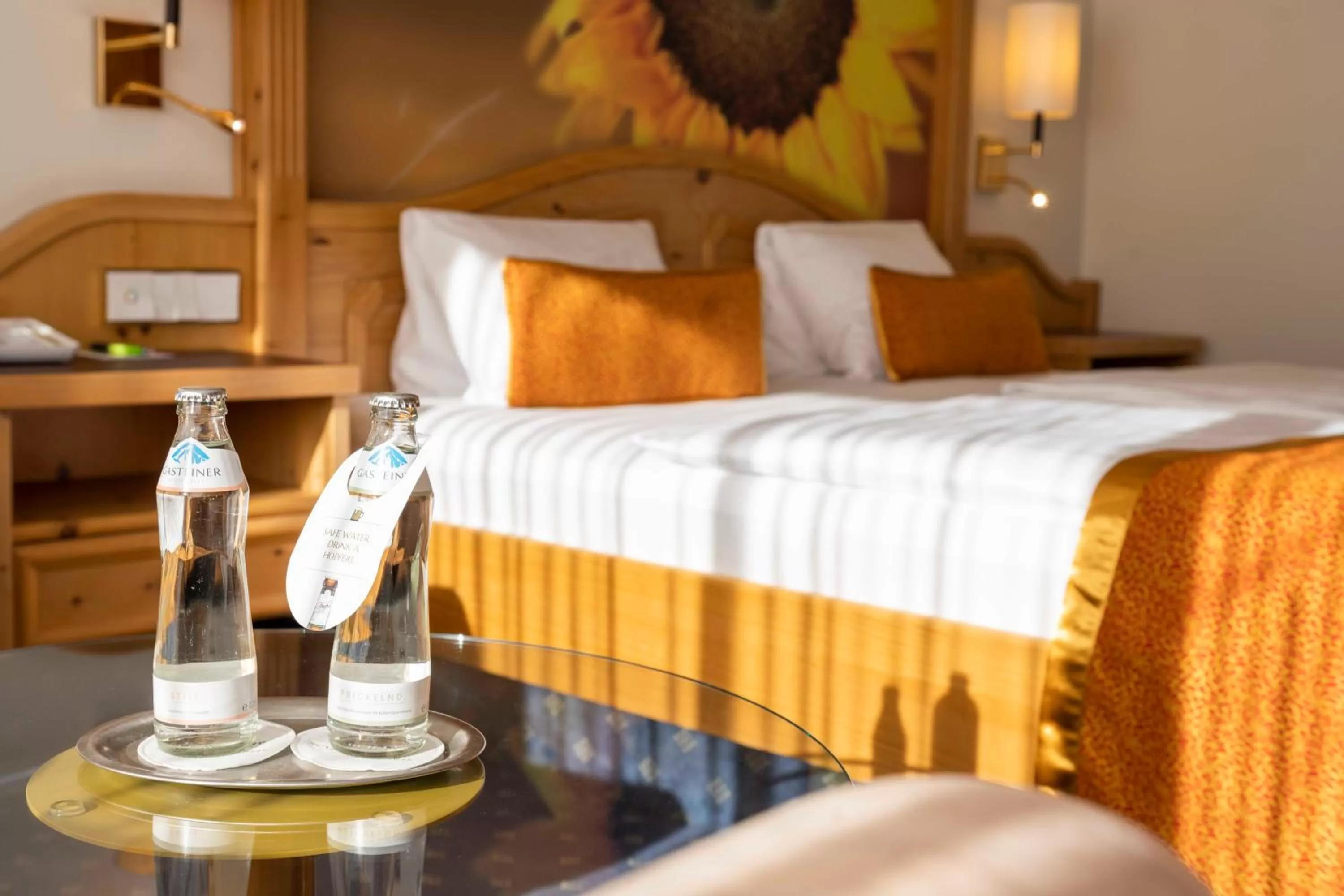 Bed in EUROPÄISCHER HOF Bad Gastein