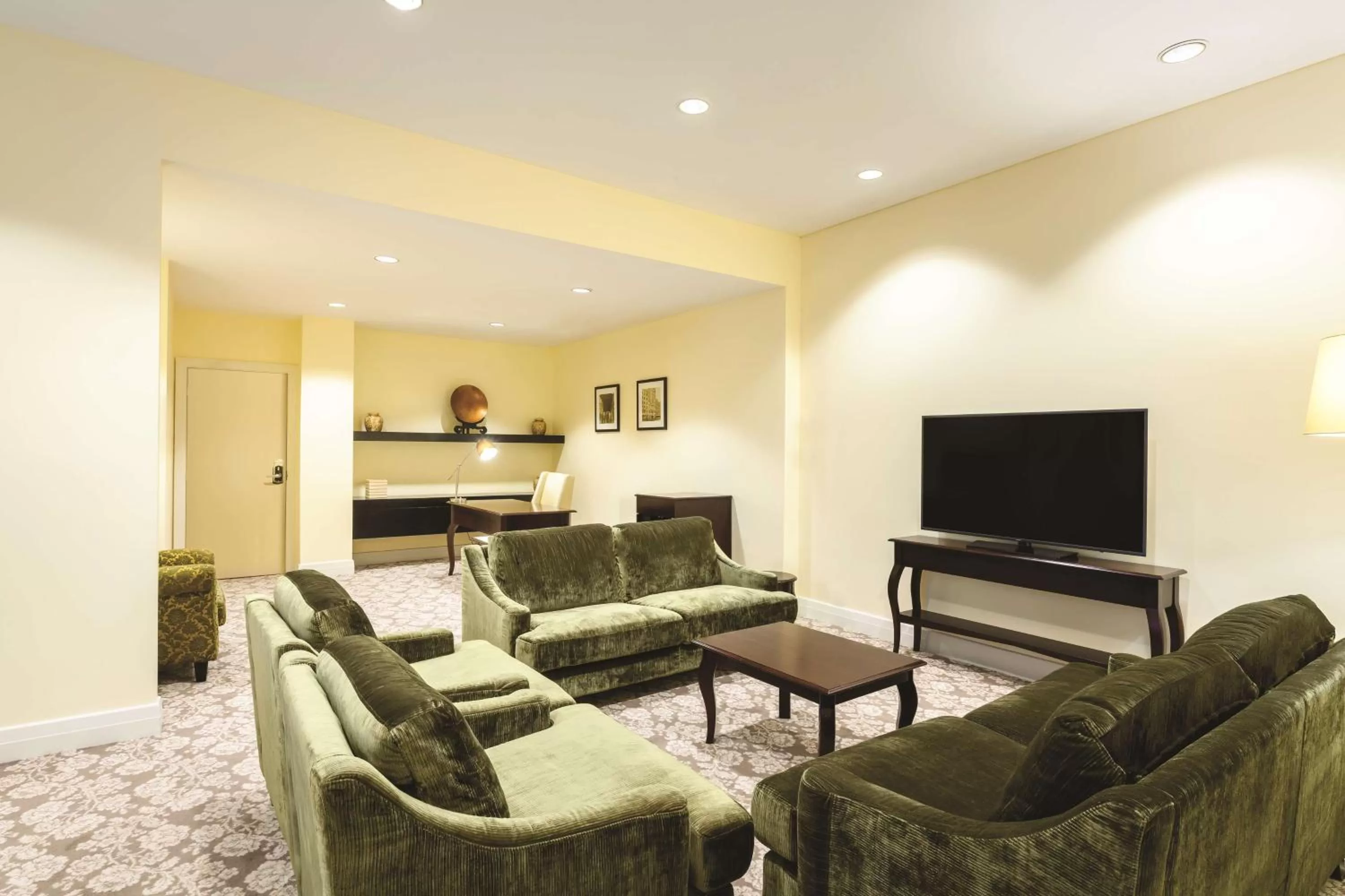 Bedroom in Rendezvous Hotel Melbourne