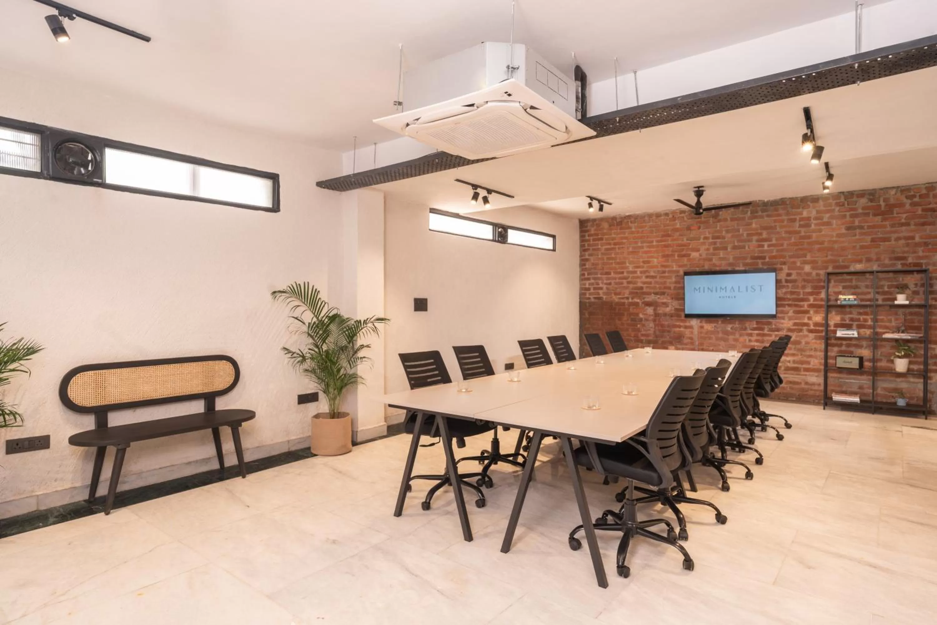 LetsBunk Poshtel & Suites