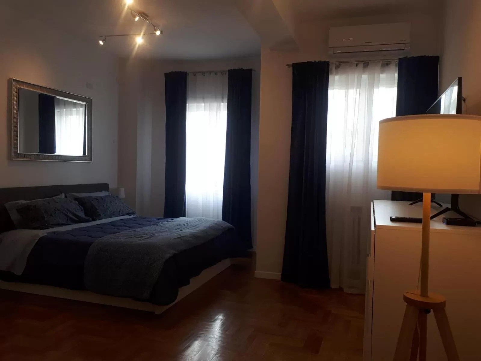 Photo of the whole room, Bed in Cilea14 Room