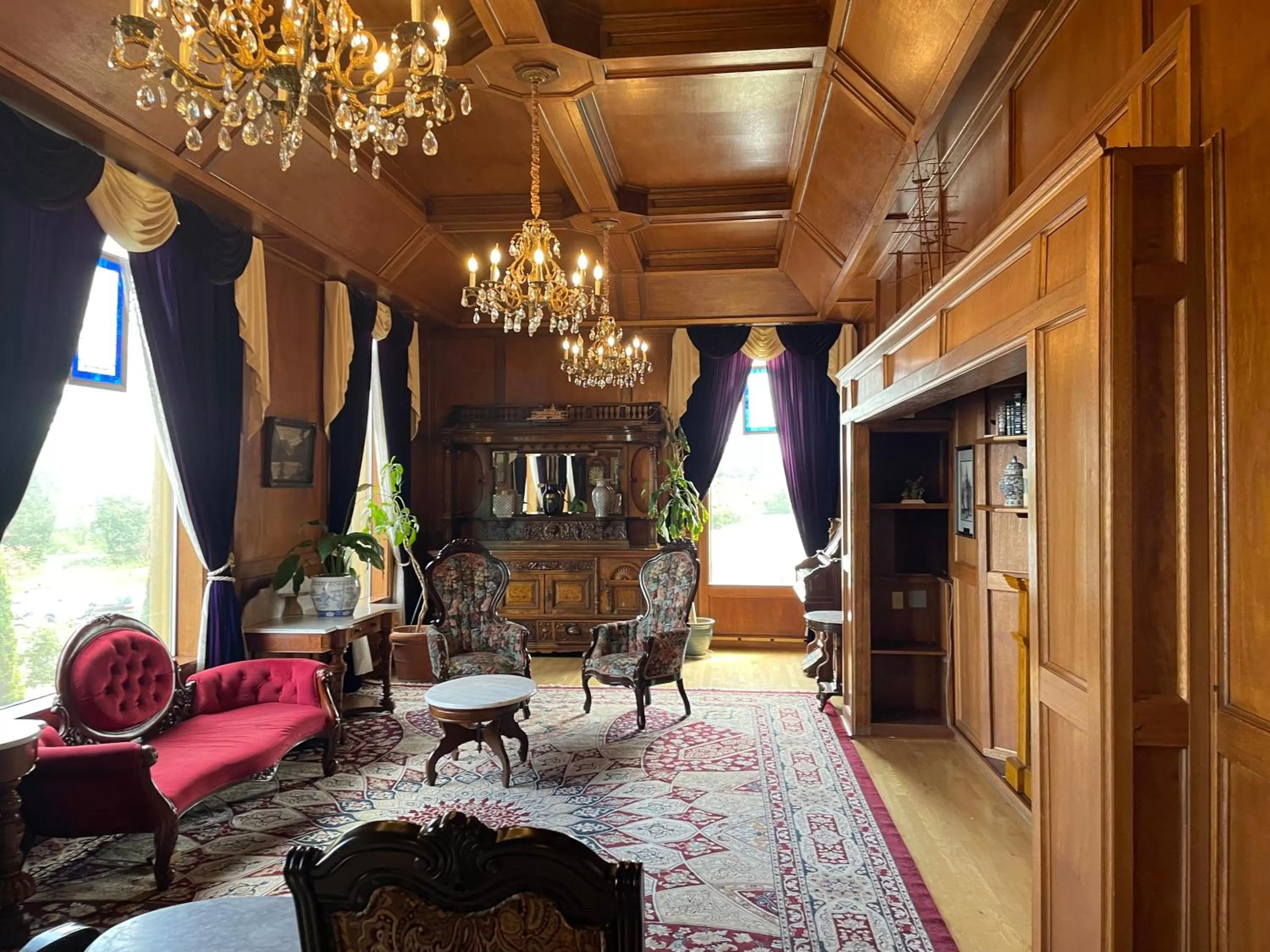 Library in Manresa Castle