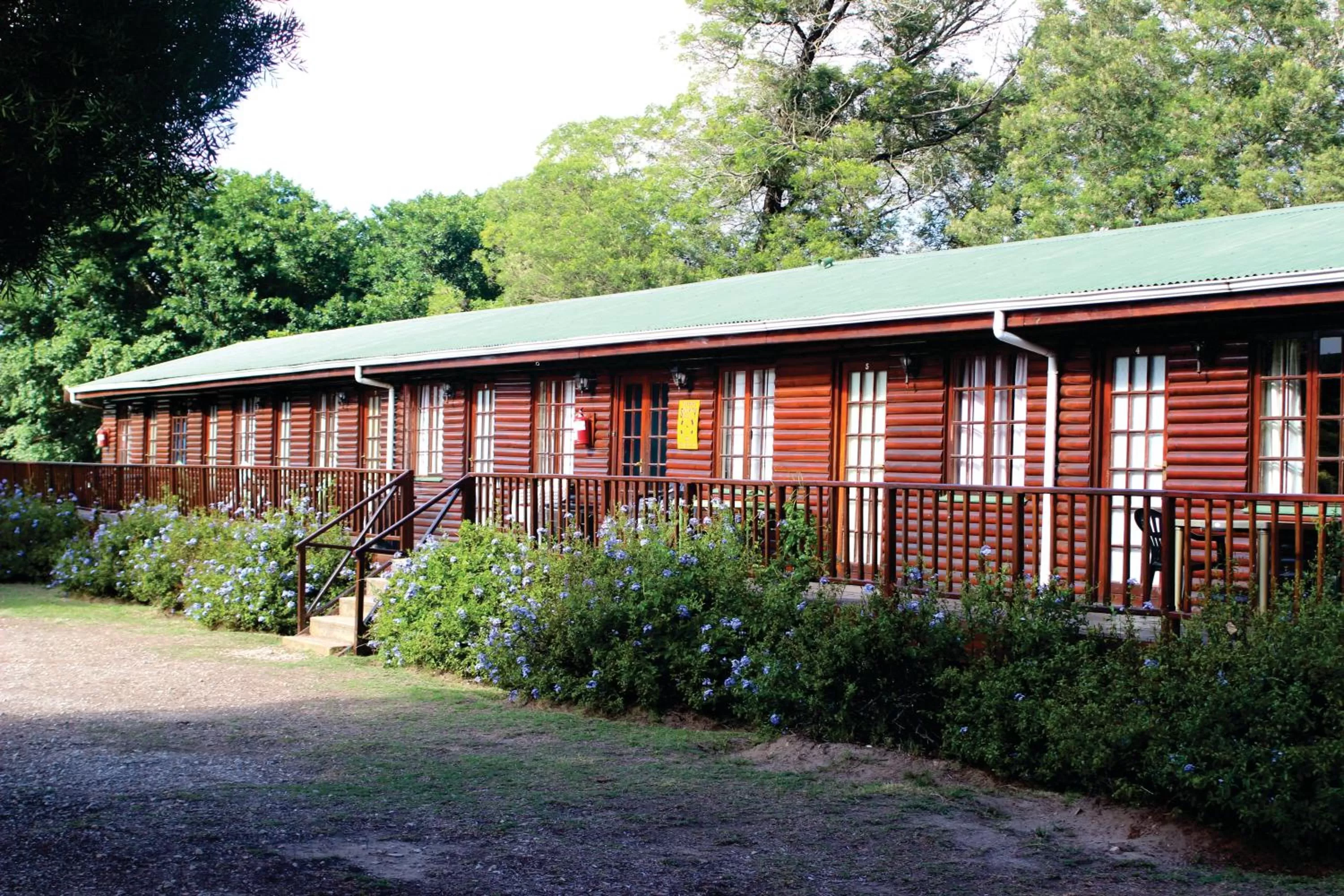 Property Building in Blue Mountain Farm Lodge, Cabins & Cottages