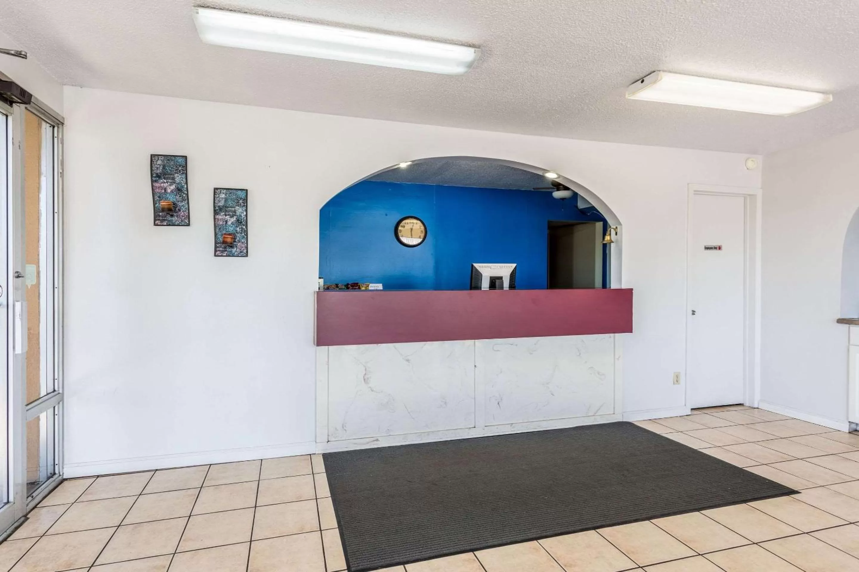 Lobby or reception in Rodeway Inn Denmark-Jackson