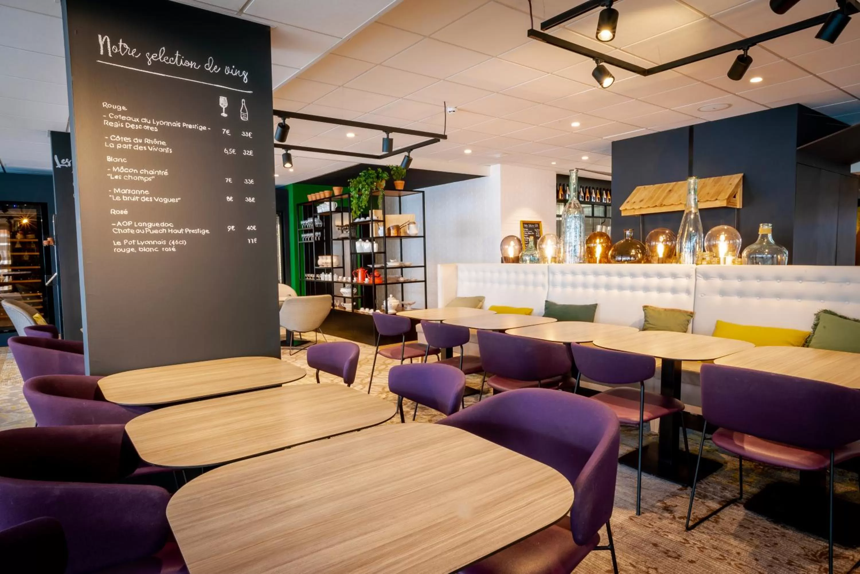 Restaurant/places to eat in ibis Styles Lyon Bron Eurexpo