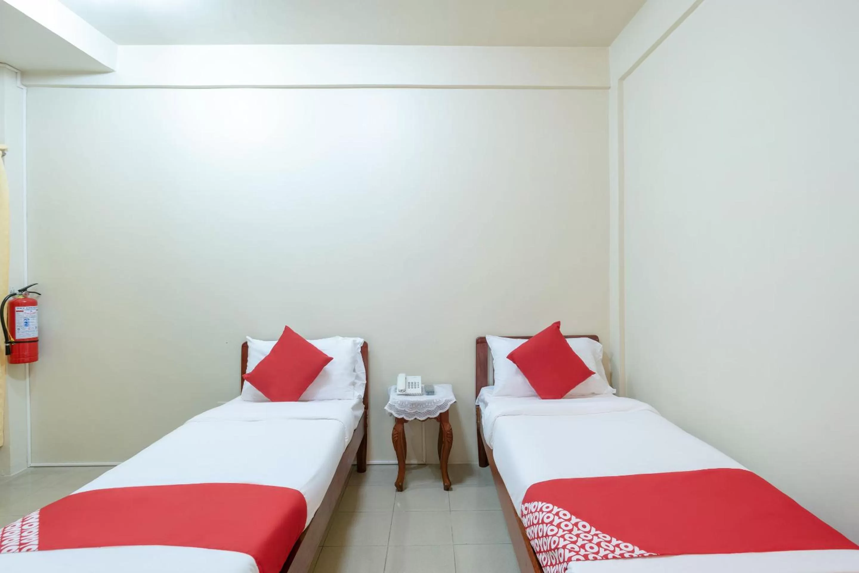 Bedroom, Bed in Conrado's Apartelle