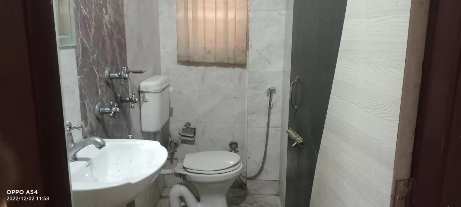 Bathroom in Skyline Lodge