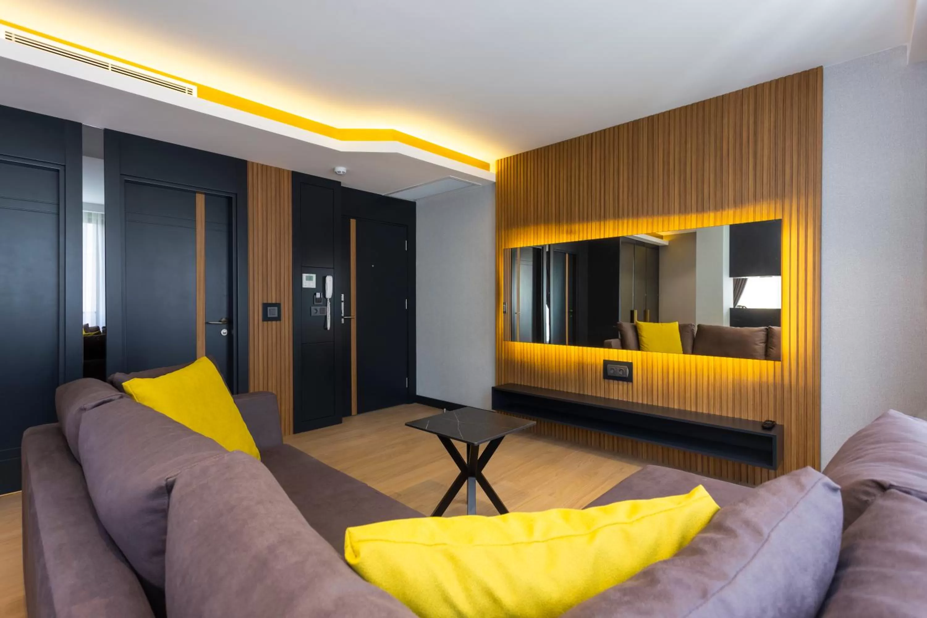 TV and multimedia, Bed in Nox Suite Rezidans