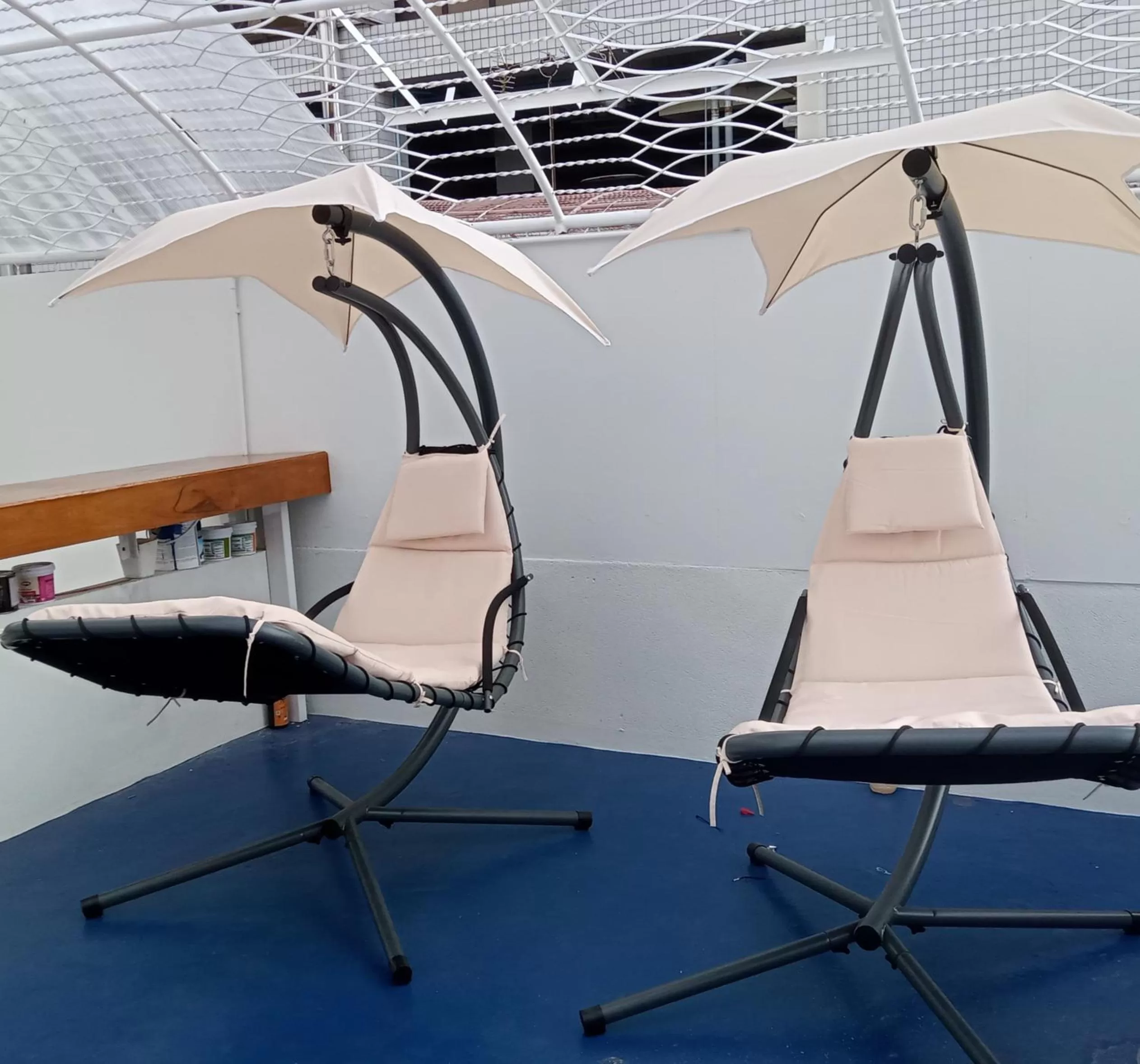 Seating area in Hoft Hostel Bangkok