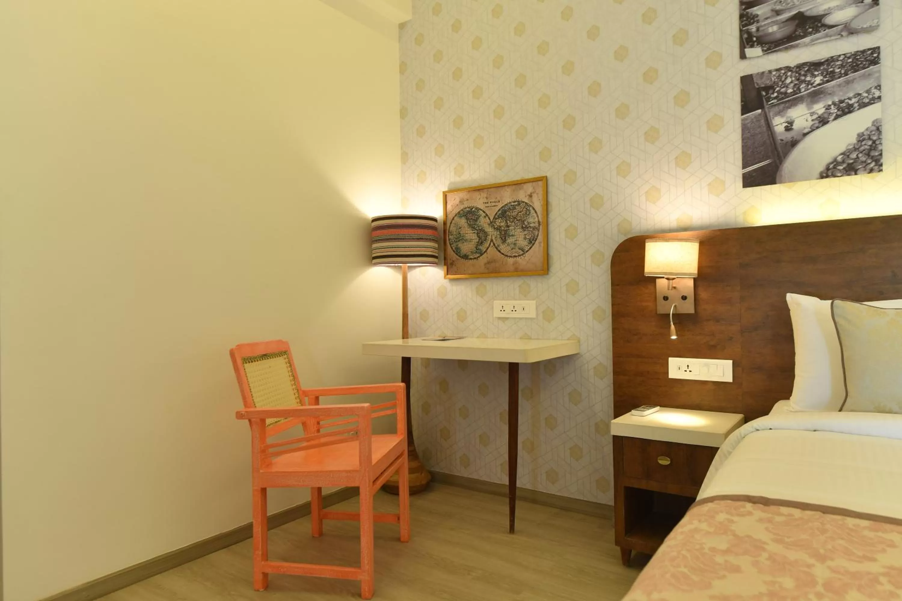 Seating area, Bed in The Avatar Hotel & Convention