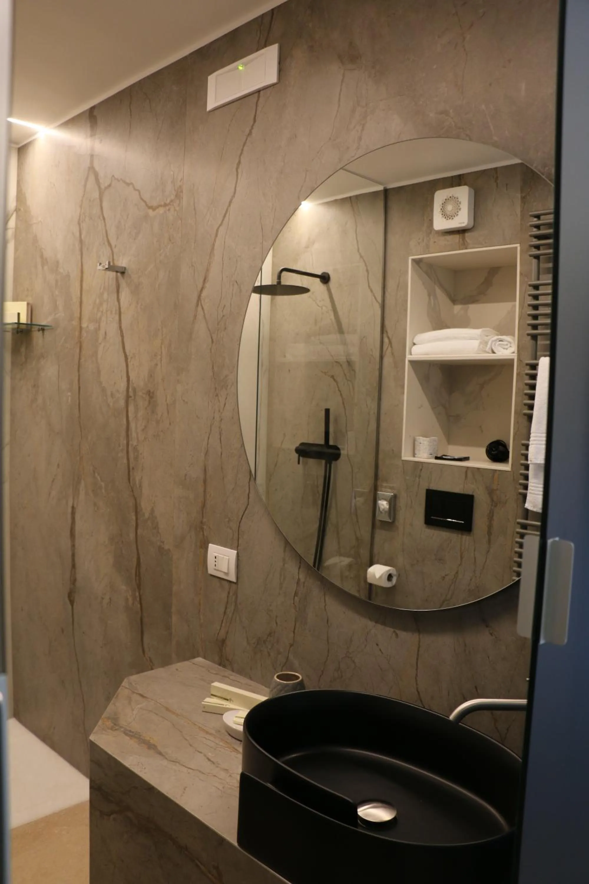 Bathroom in Albergo Del Sedile