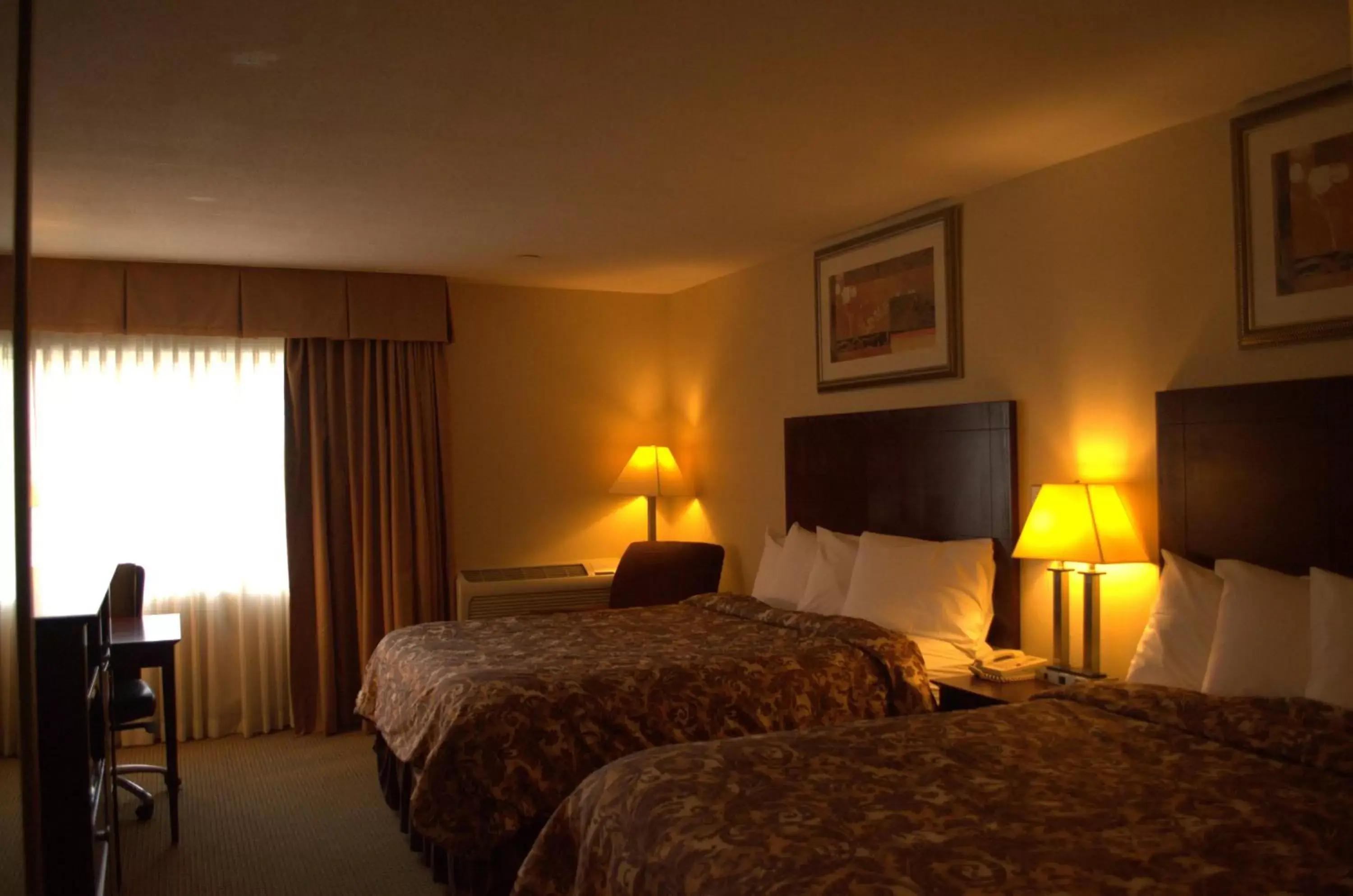 Standard Queen Room with Two Queen Beds - Non Smoking in Rodeway Inn & Suites Bradley Airport Standard Queen Room with Two Queen Beds - Non Smoking in Rodeway Inn & Suites Bradley Airport