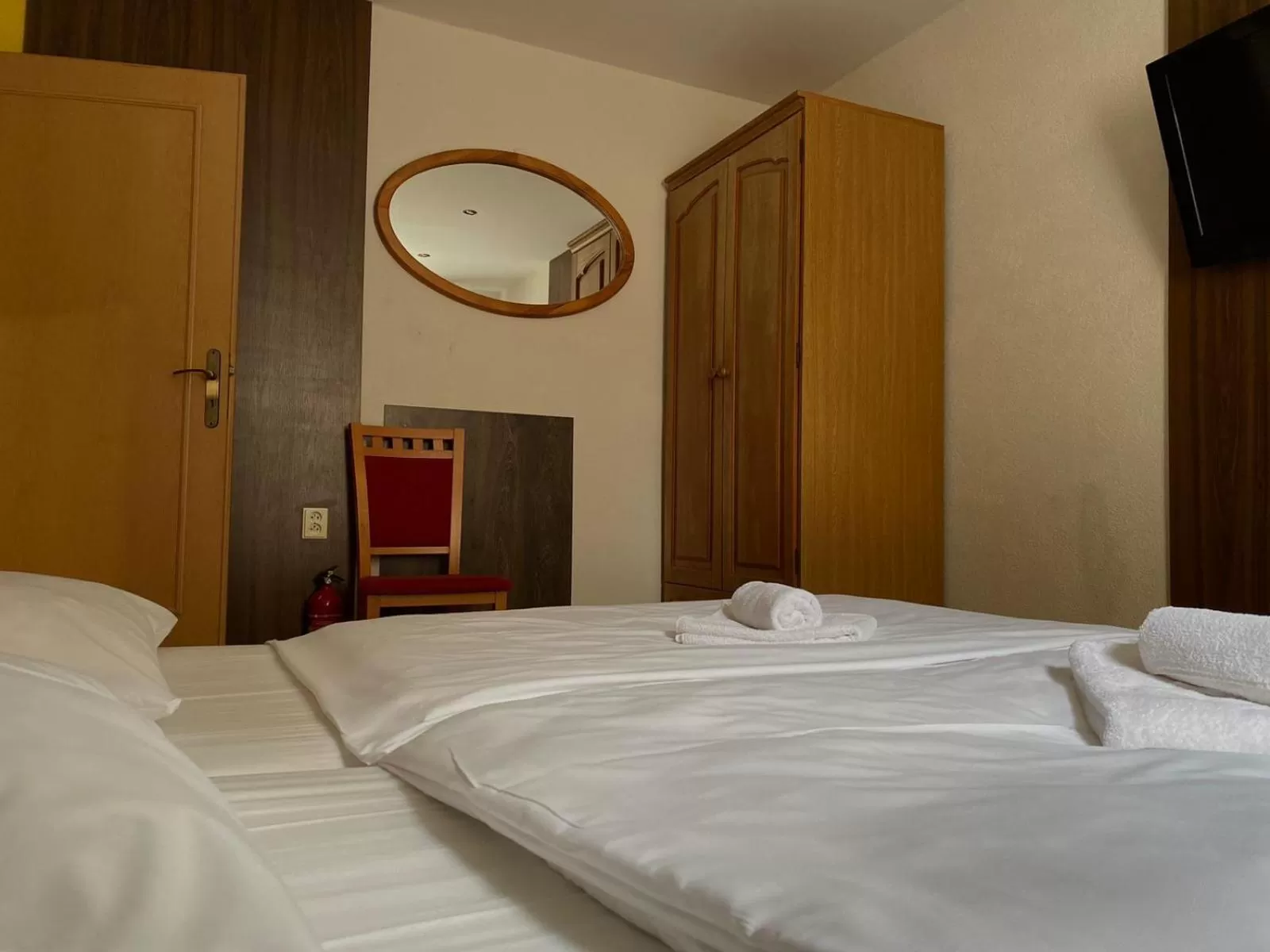 Photo of the whole room, Bed in Spa & Pool Apartment Hotel - Restaurant VILLA IVICA