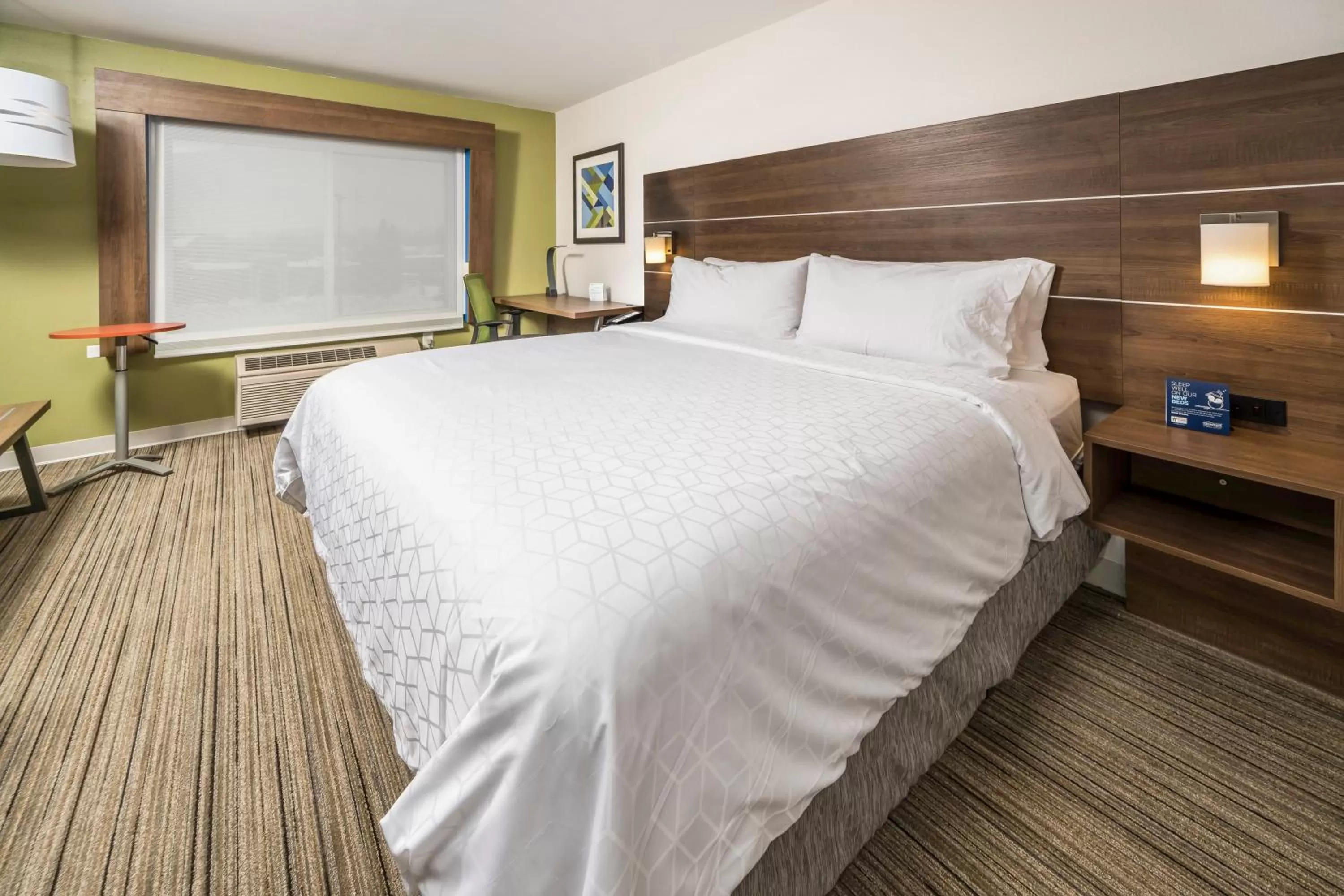 Photo of the whole room, Bed in Holiday Inn Express Indianapolis South by IHG