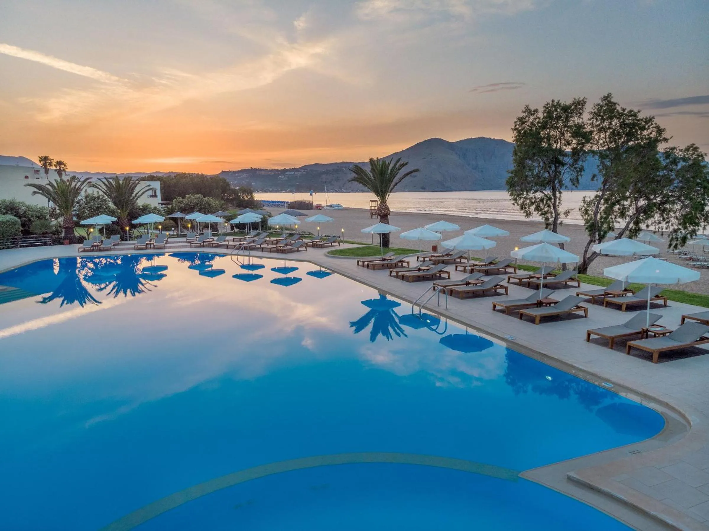 Pool view in Pilot Beach Resort