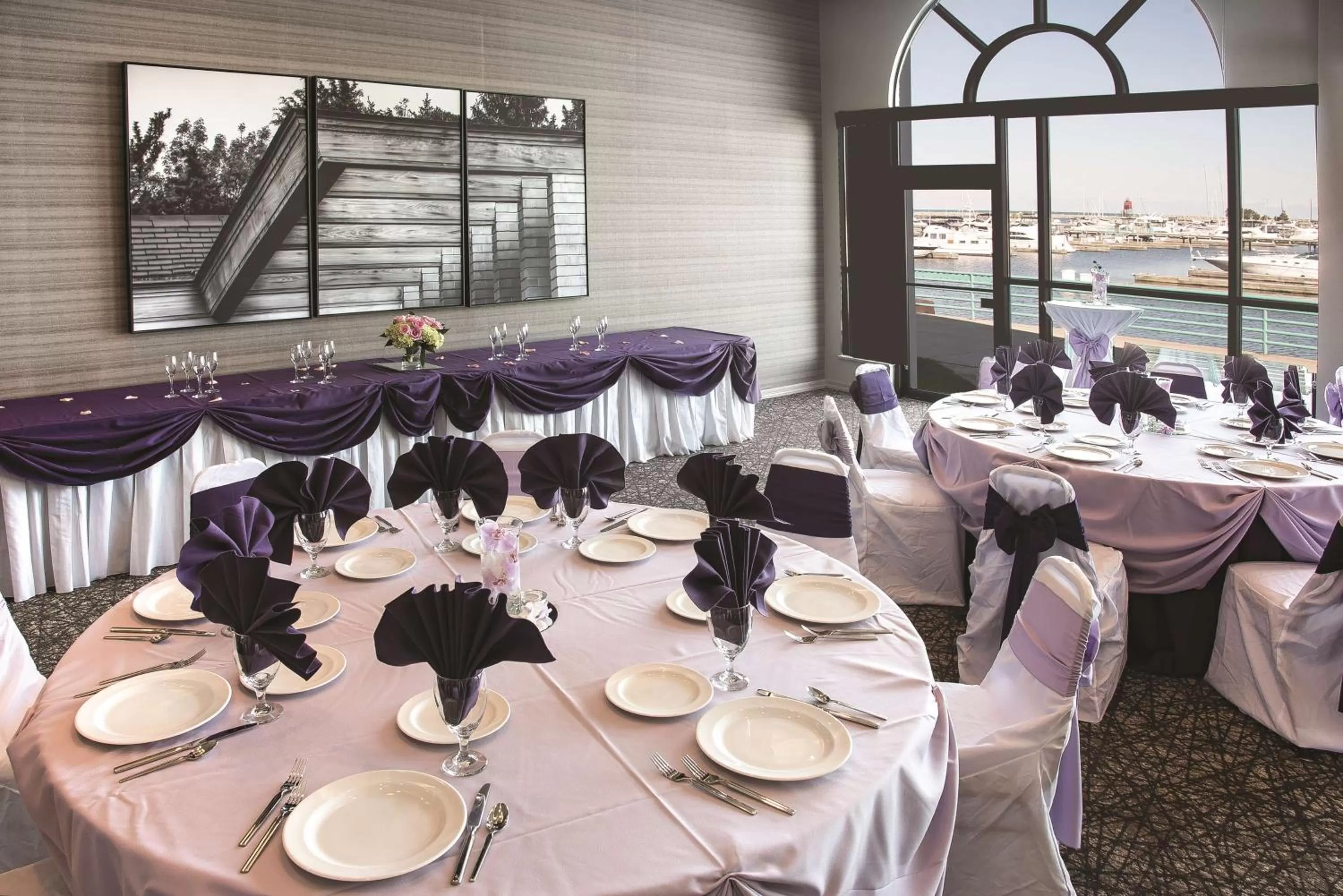 Meeting/conference room in DoubleTree by Hilton Racine Harbourwalk