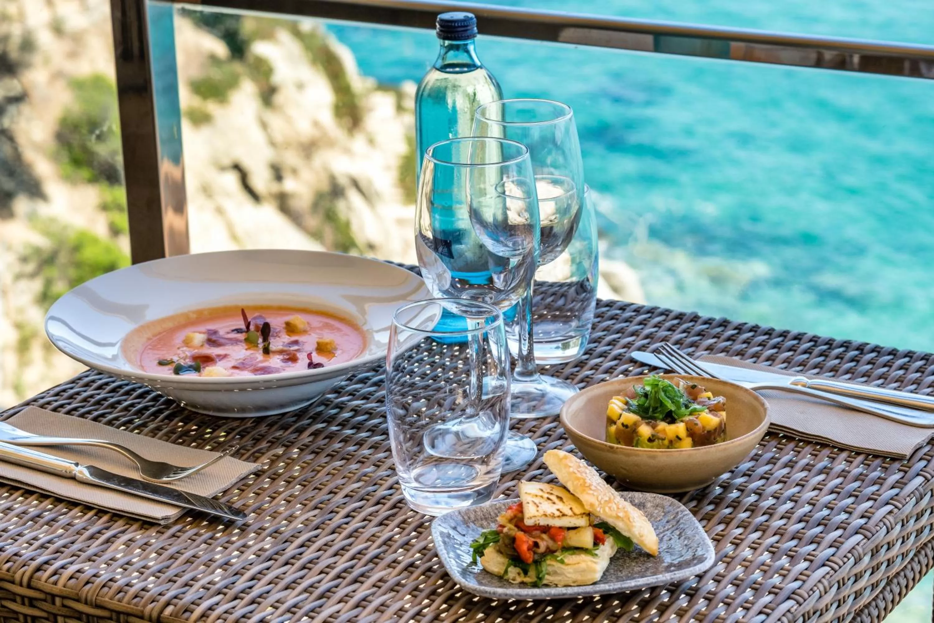 Food and drinks in Hotel Cap Roig & Spa by Brava Hoteles