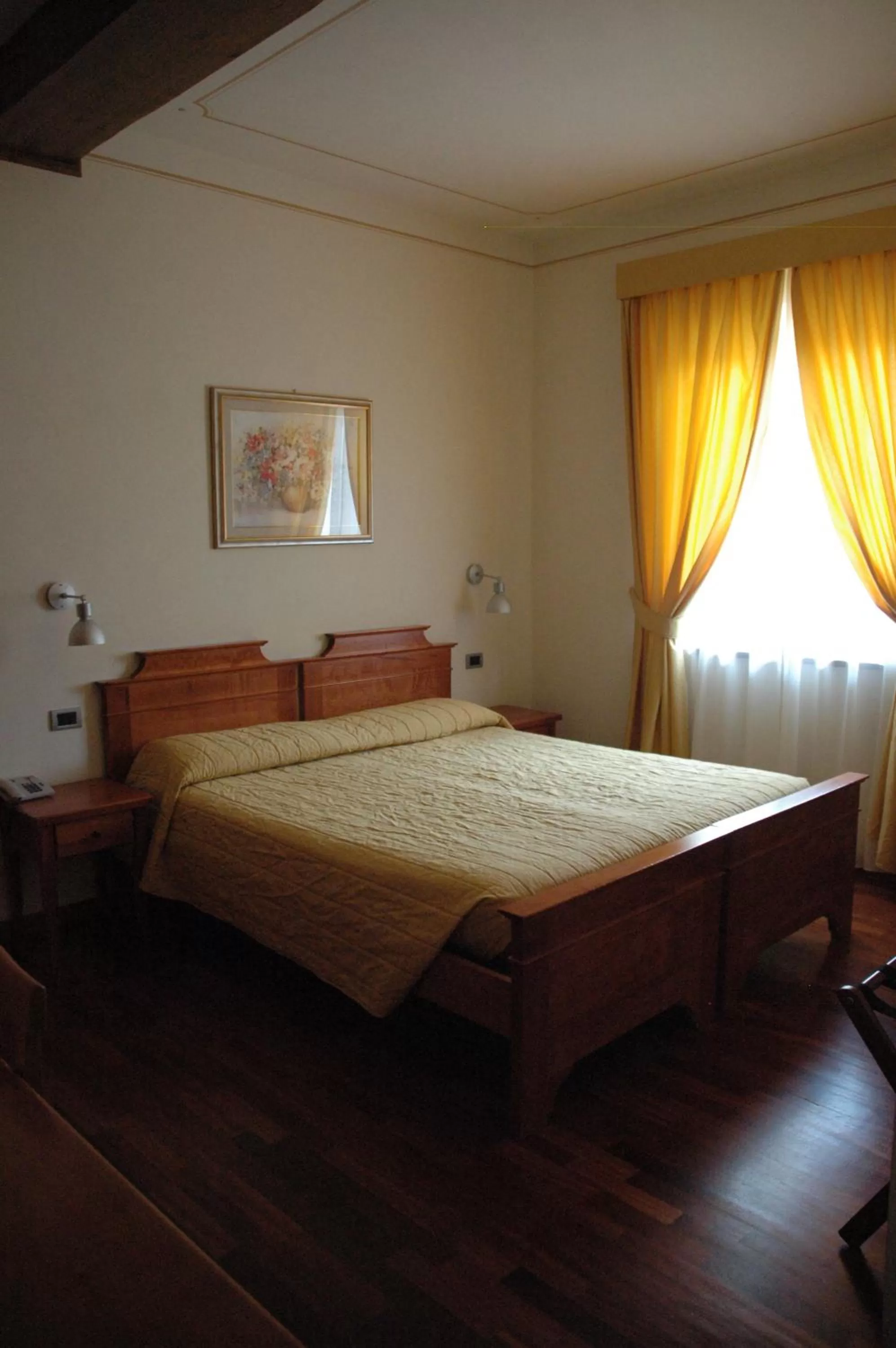 Photo of the whole room, Bed in Hotel Rutiliano