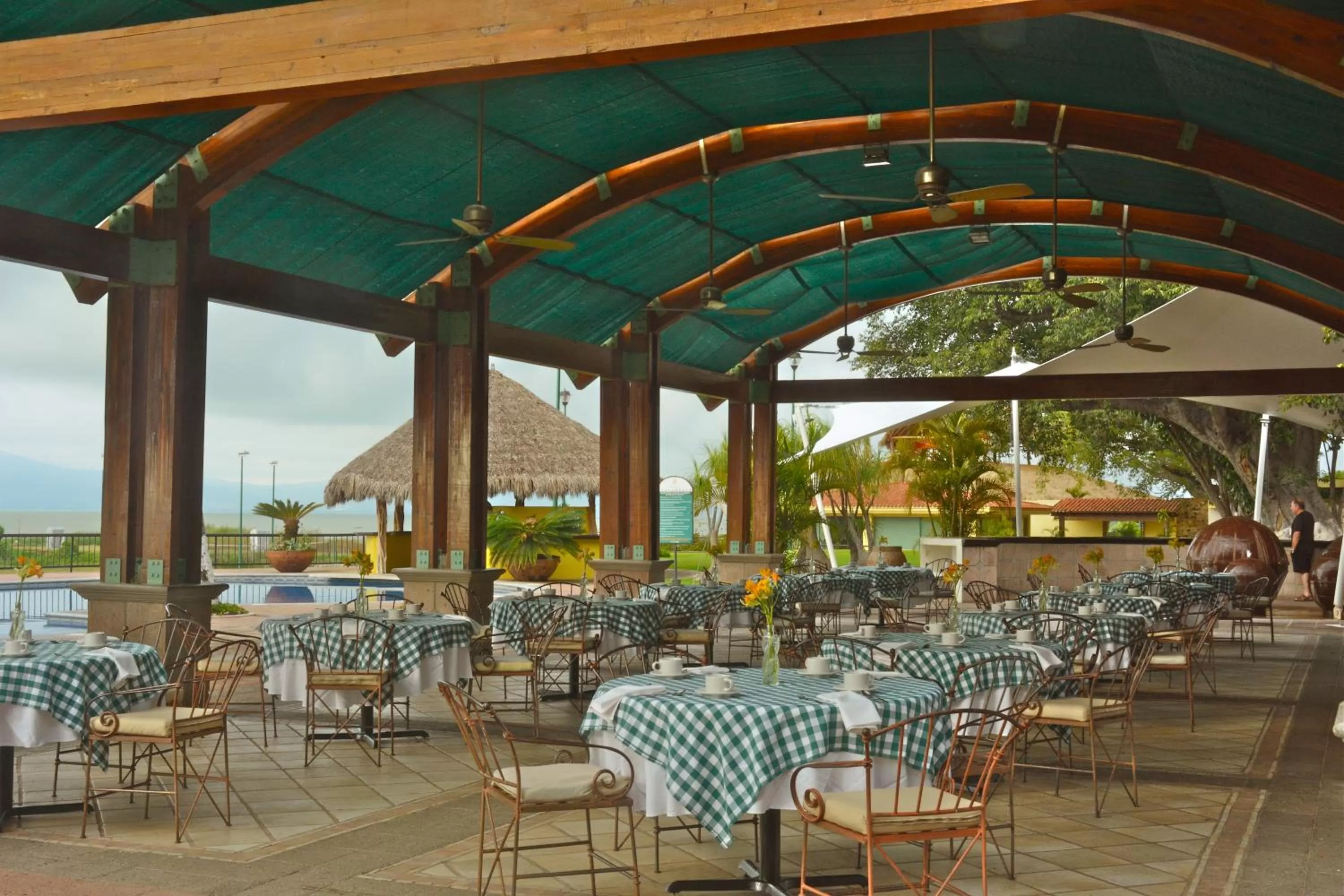 Restaurant/places to eat in Real de Chapala