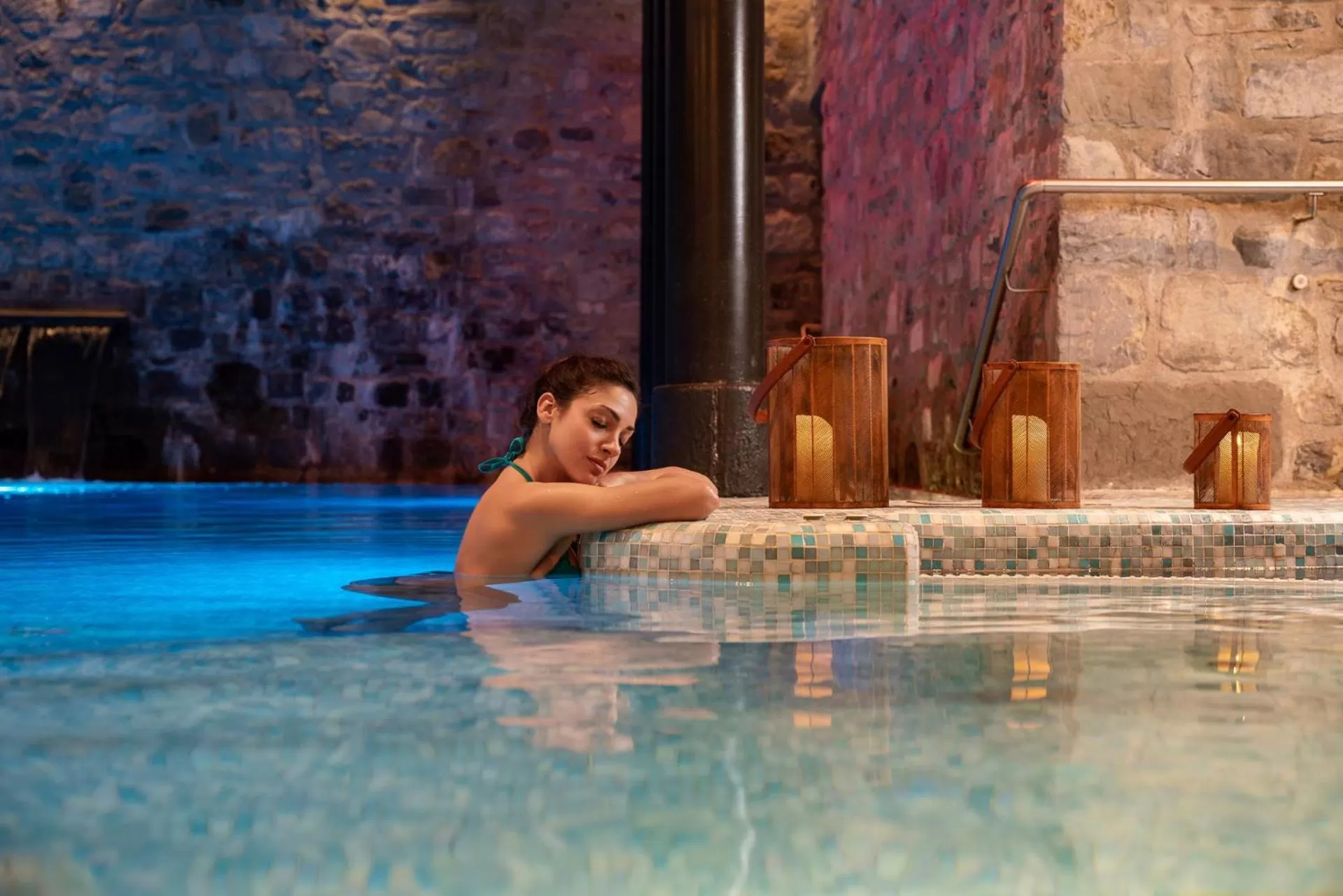 People in Hotel Helvetia Thermal SPA 4s