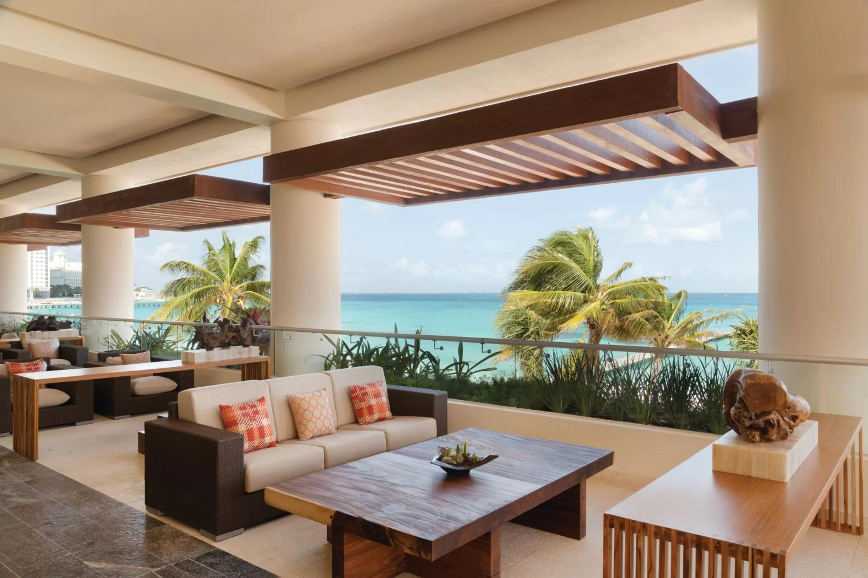 Lounge or bar in Hyatt Ziva Cancun All-Inclusive