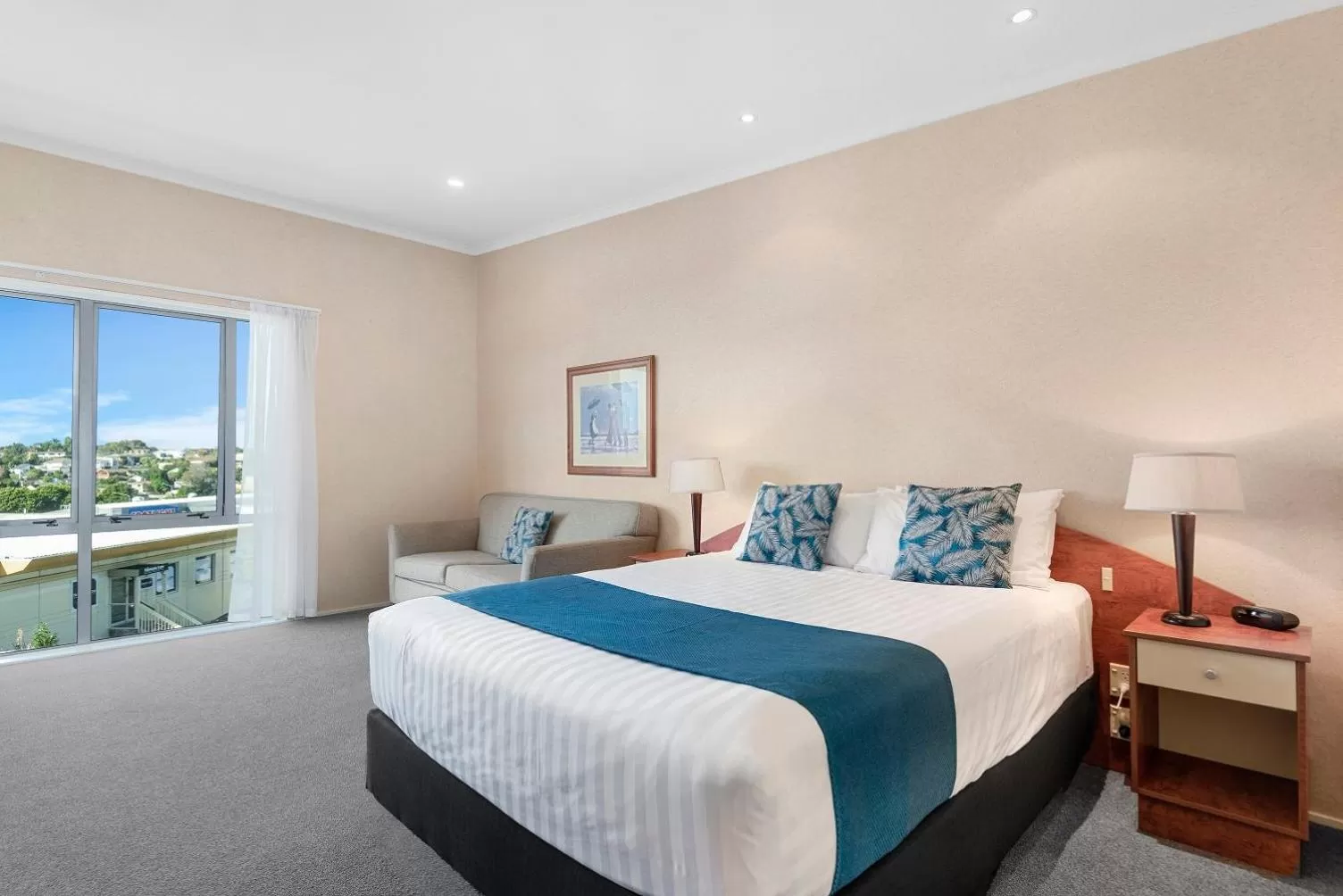 Bed in Aristotles North Shore