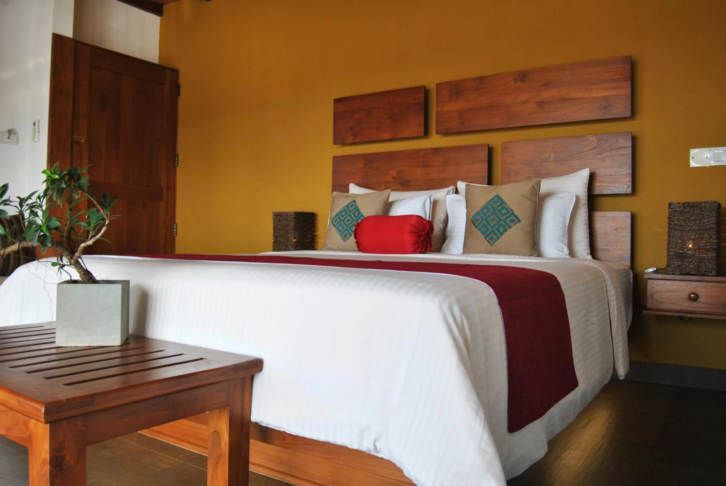 Bedroom, Bed in The Canoe