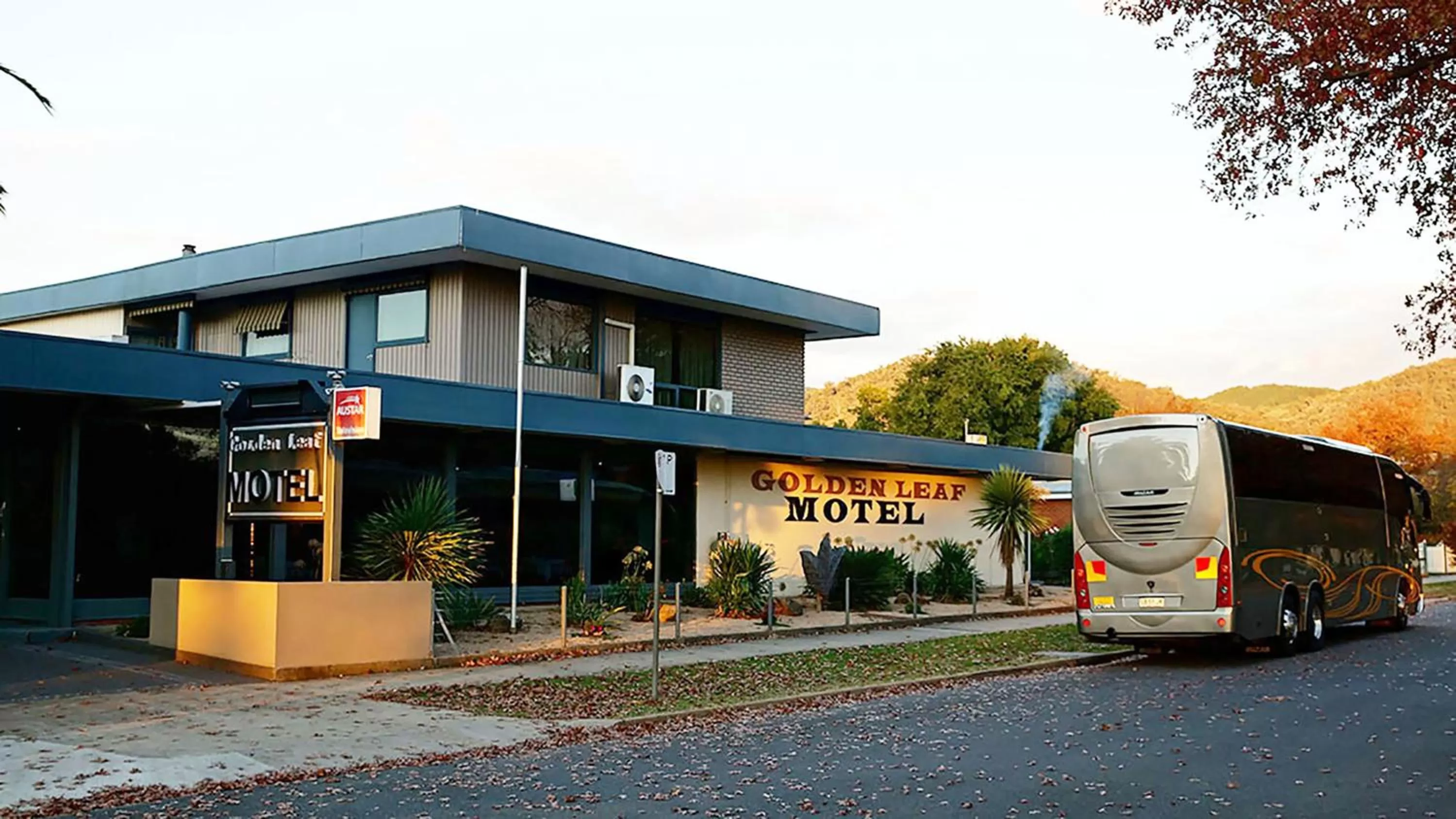 Property building in Golden Leaf Motel