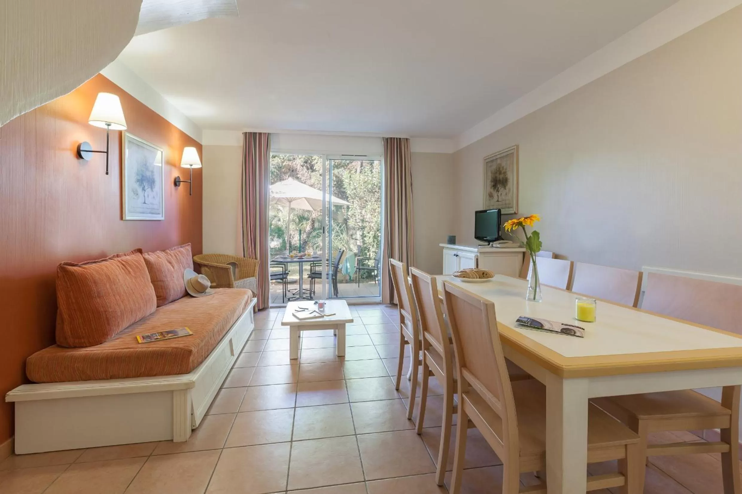 Living room in Résidence Pierre & Vacances le Hameau de la Pinède