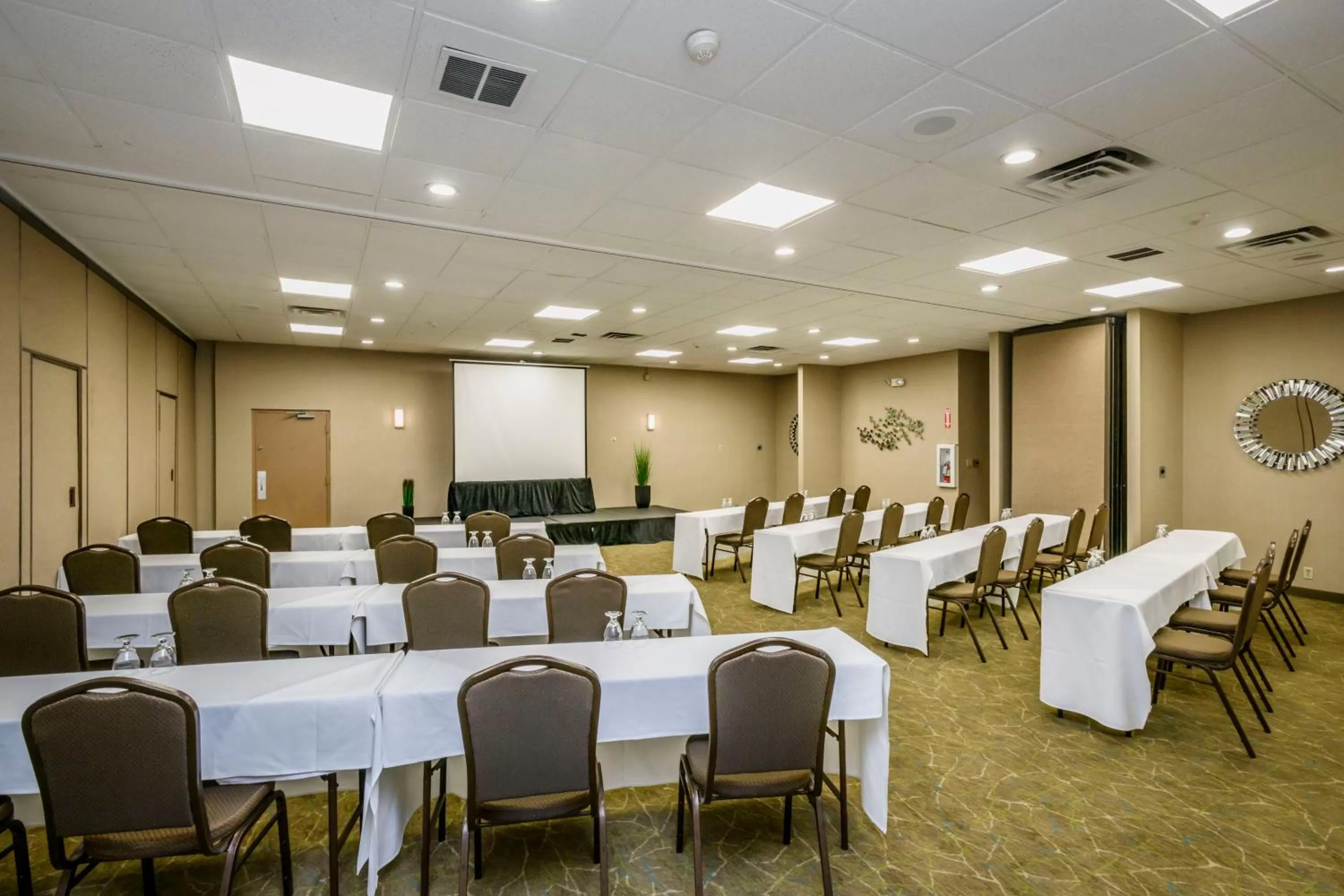 Banquet/Function facilities in Wyndham Garden Fresno Yosemite Airport