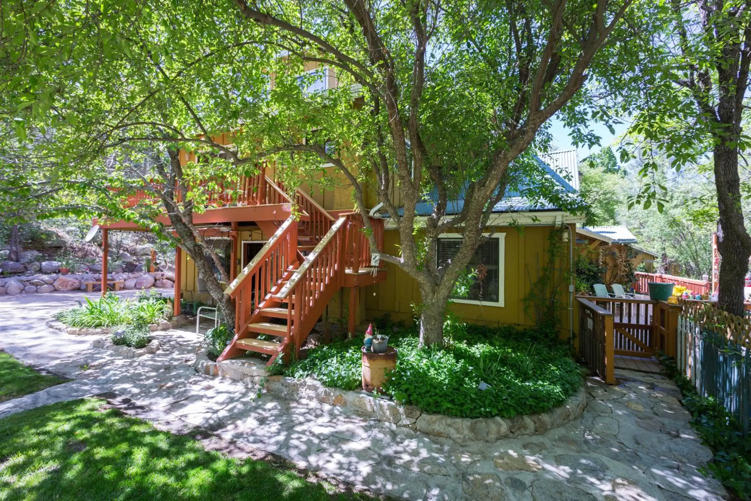 Queen Suite in Crown King Cabins Bradshaw Queen Suite in Crown King Cabins Bradshaw