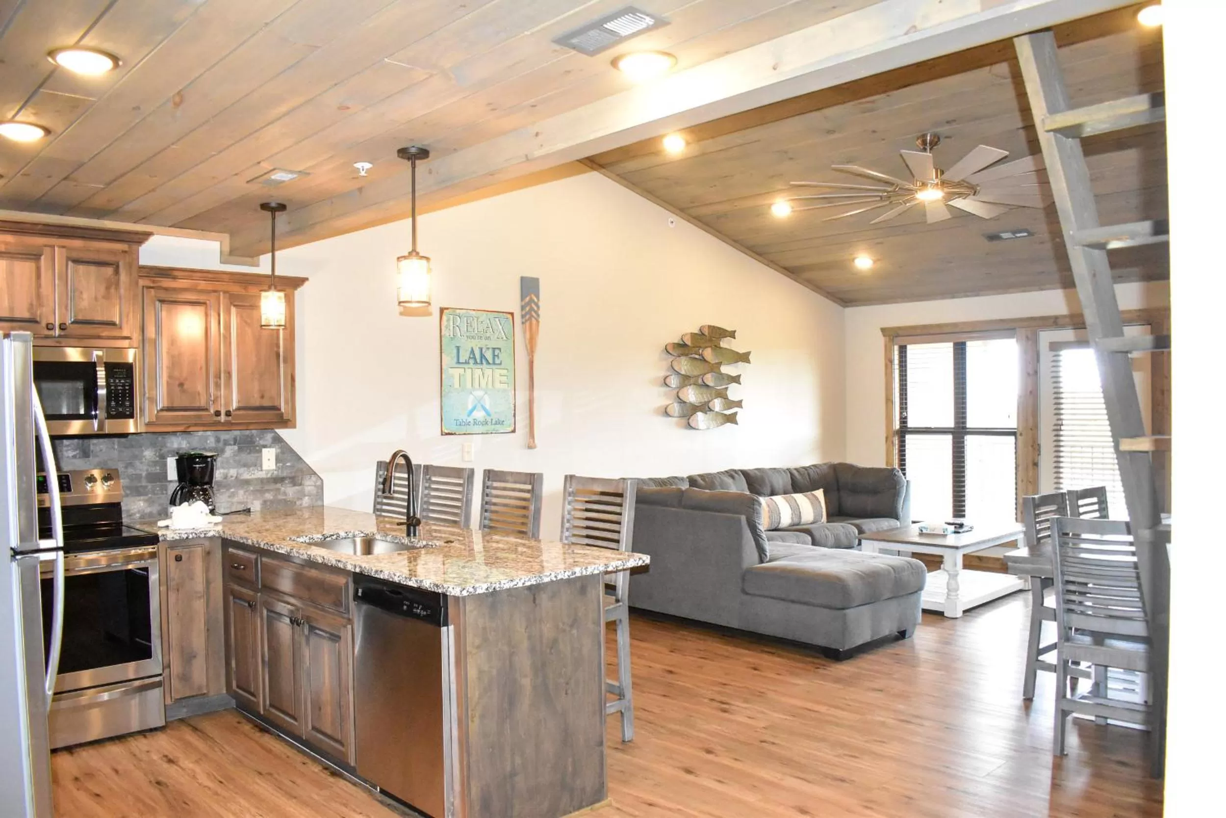 Kitchen or kitchenette in Table Rock Resorts at Indian Point