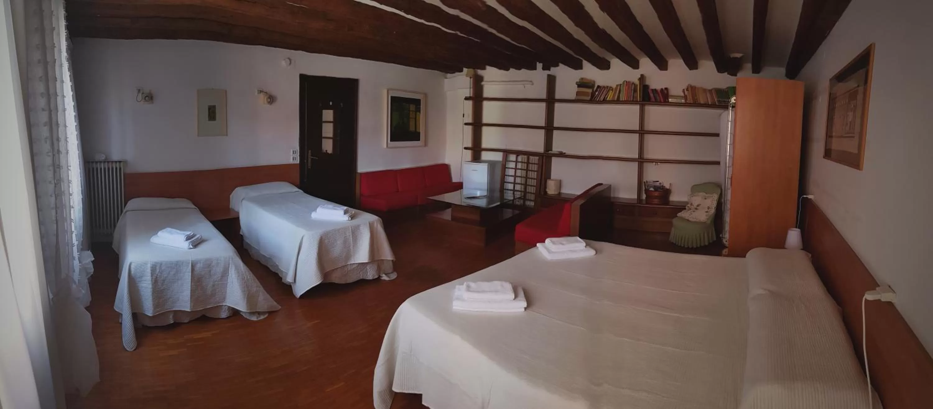 Seating area in San Giacomo Venezia