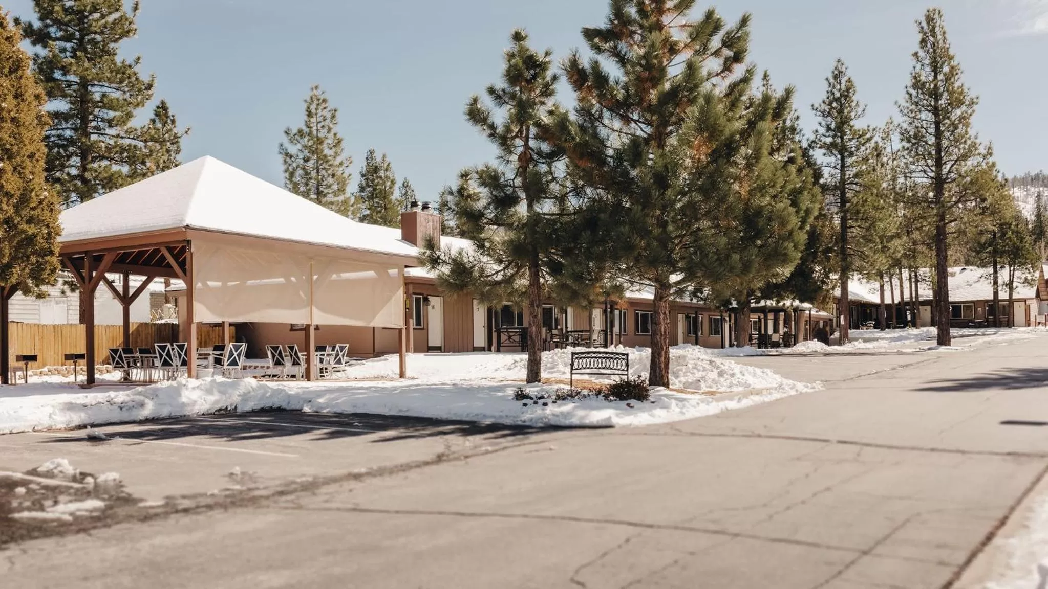 Winter in Vintage Lakeside Inn