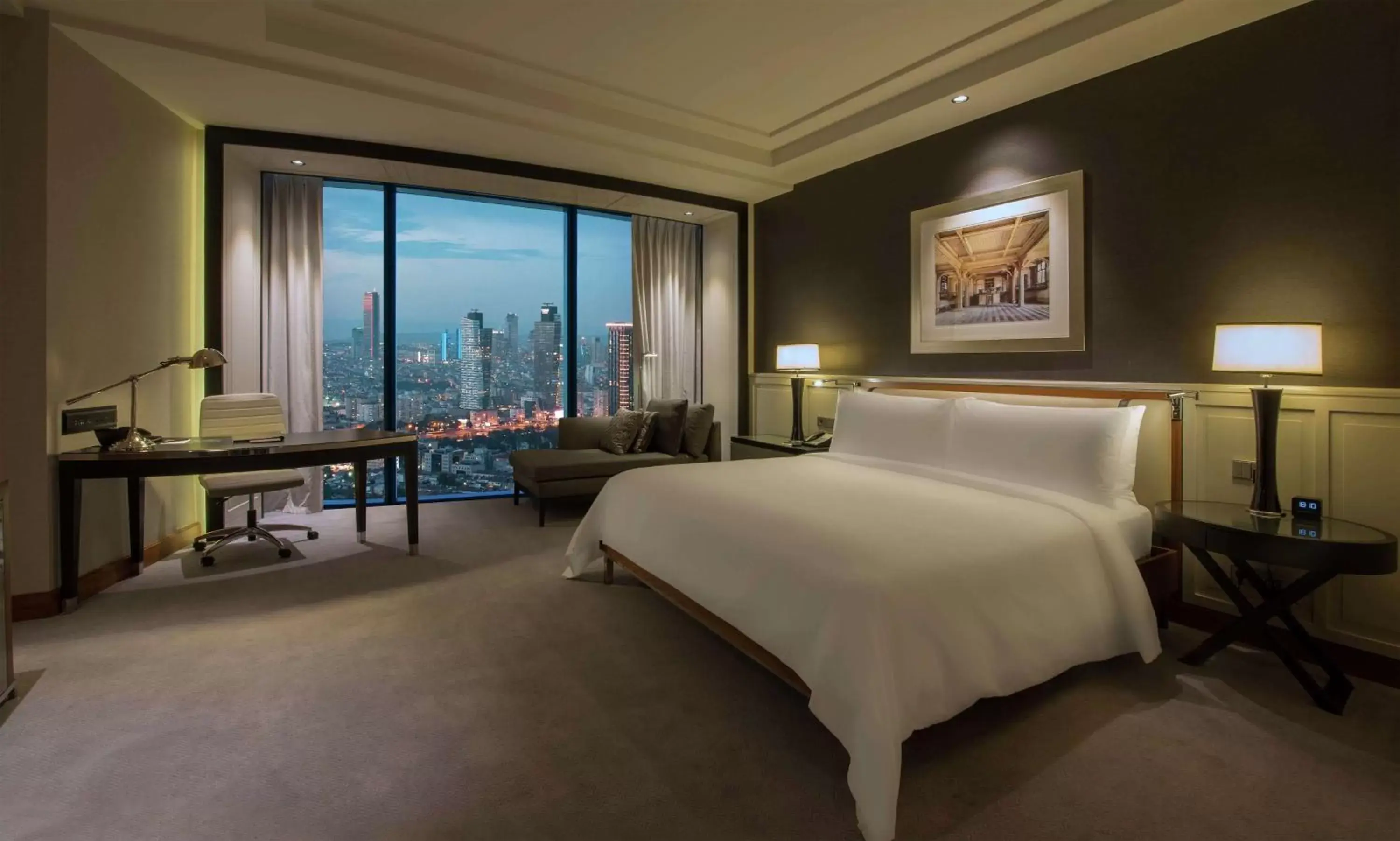 Executive King Room with Sea View - Lounge Access in Hilton Istanbul Bomonti Executive King Room with Sea View - Lounge Access in Hilton Istanbul Bomonti